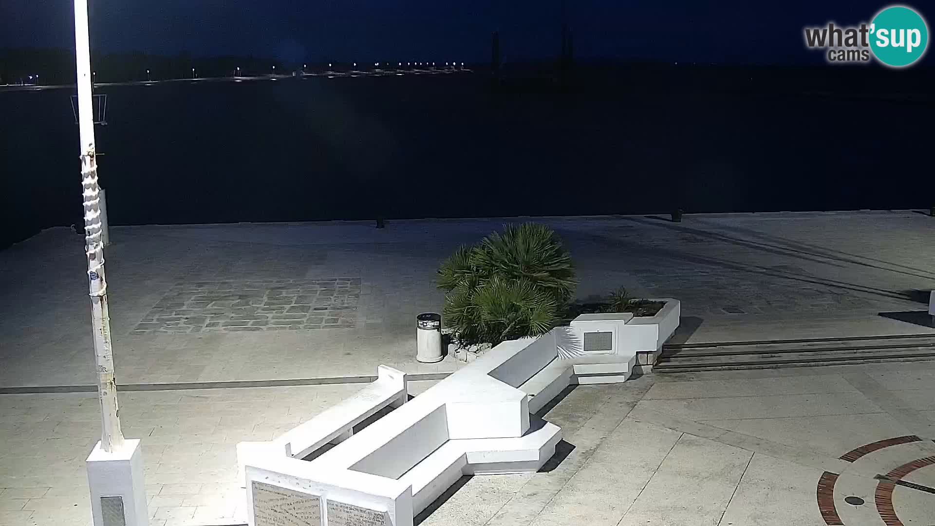 Webcam Novalja seaside promenade