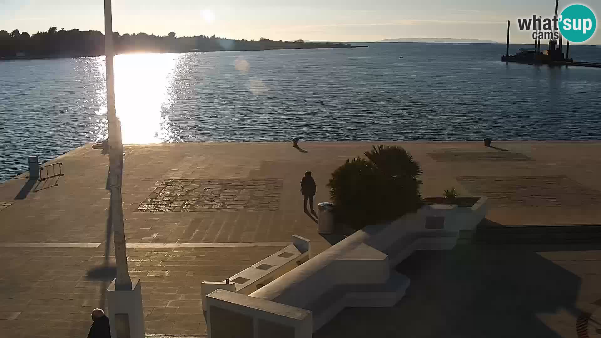 Livecam Promenade a Novalja