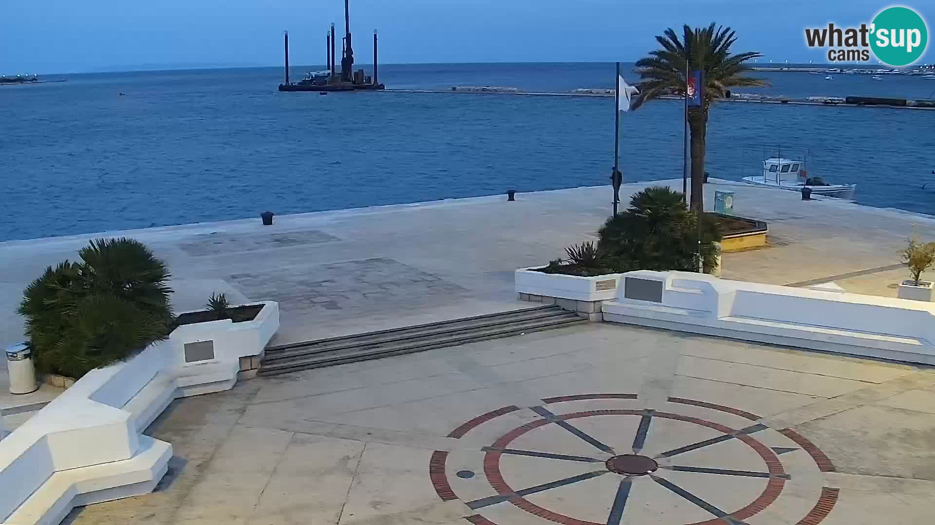 Novalja spletna kamera promenada