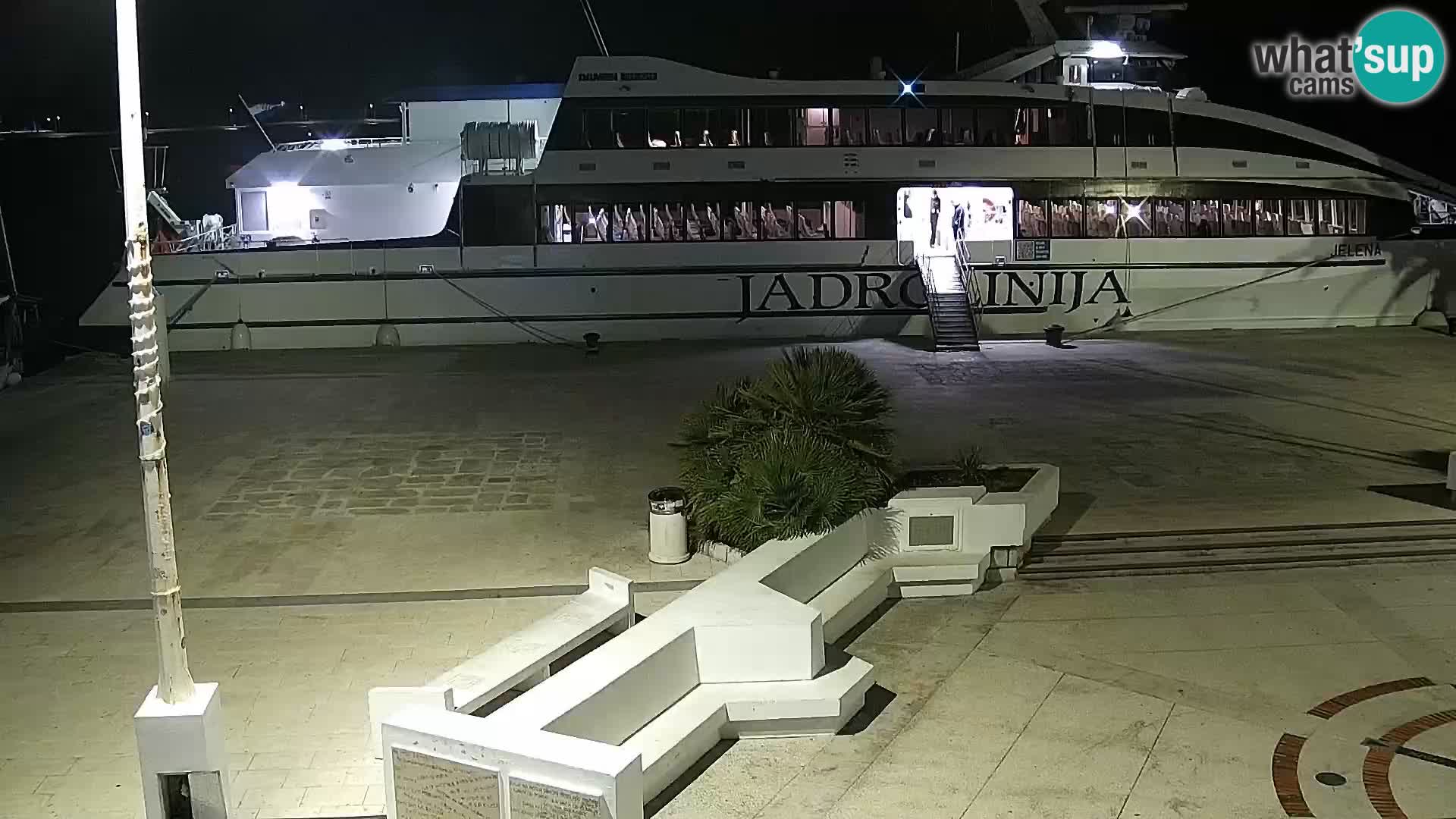 Webcam Novalja seaside promenade