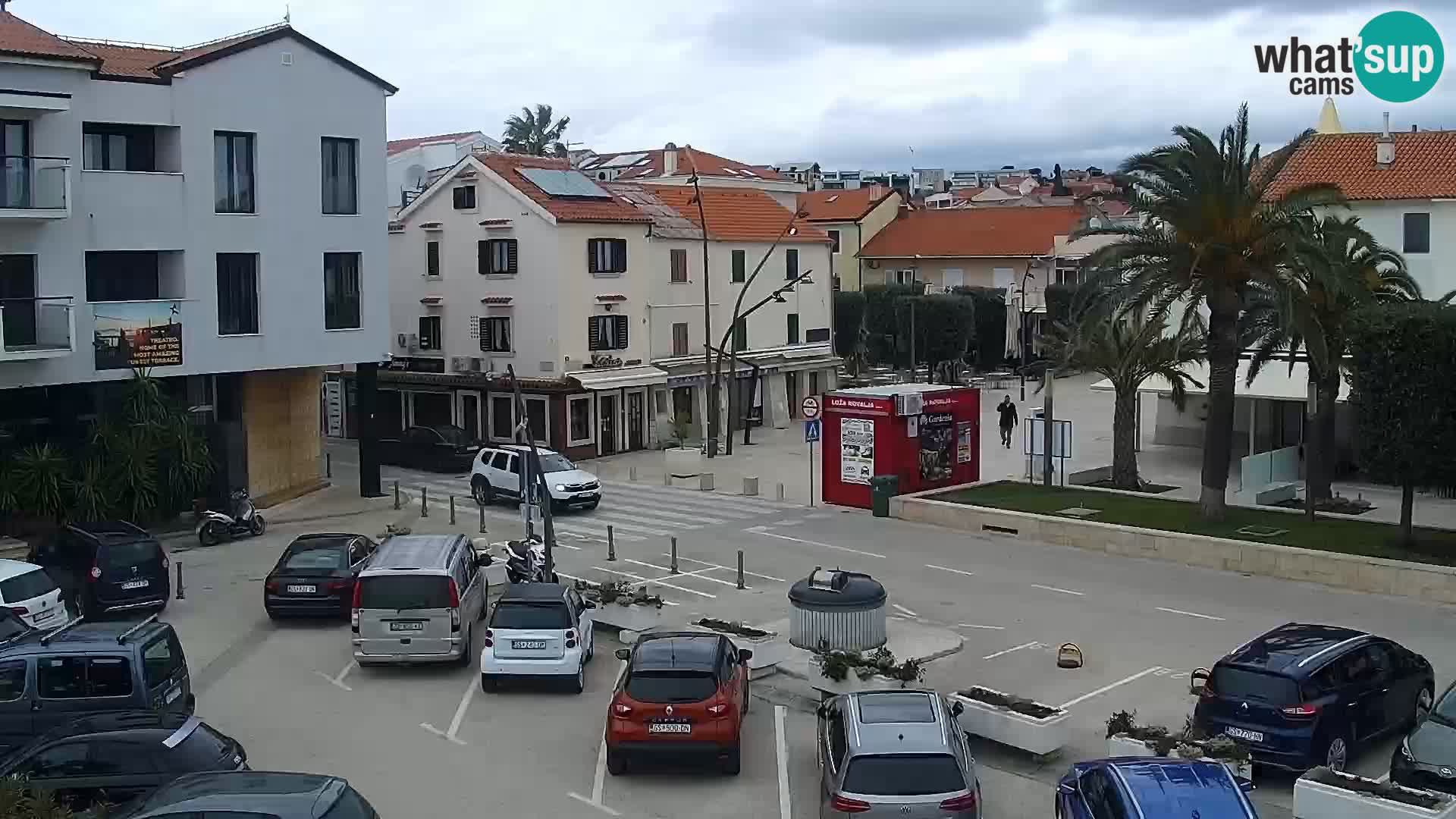 Web kamera Novalja promenada