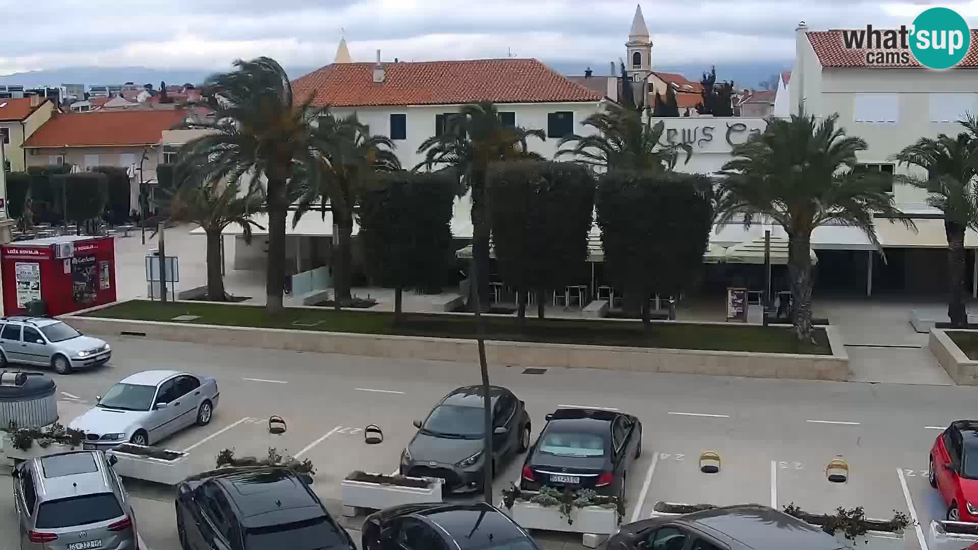 Web kamera Novalja promenada