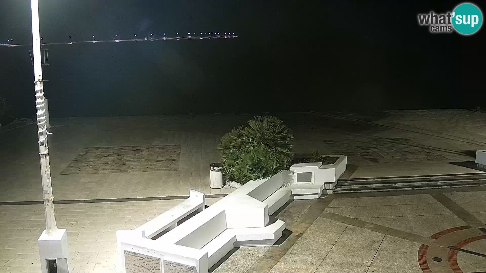 Livecam Promenade a Novalja