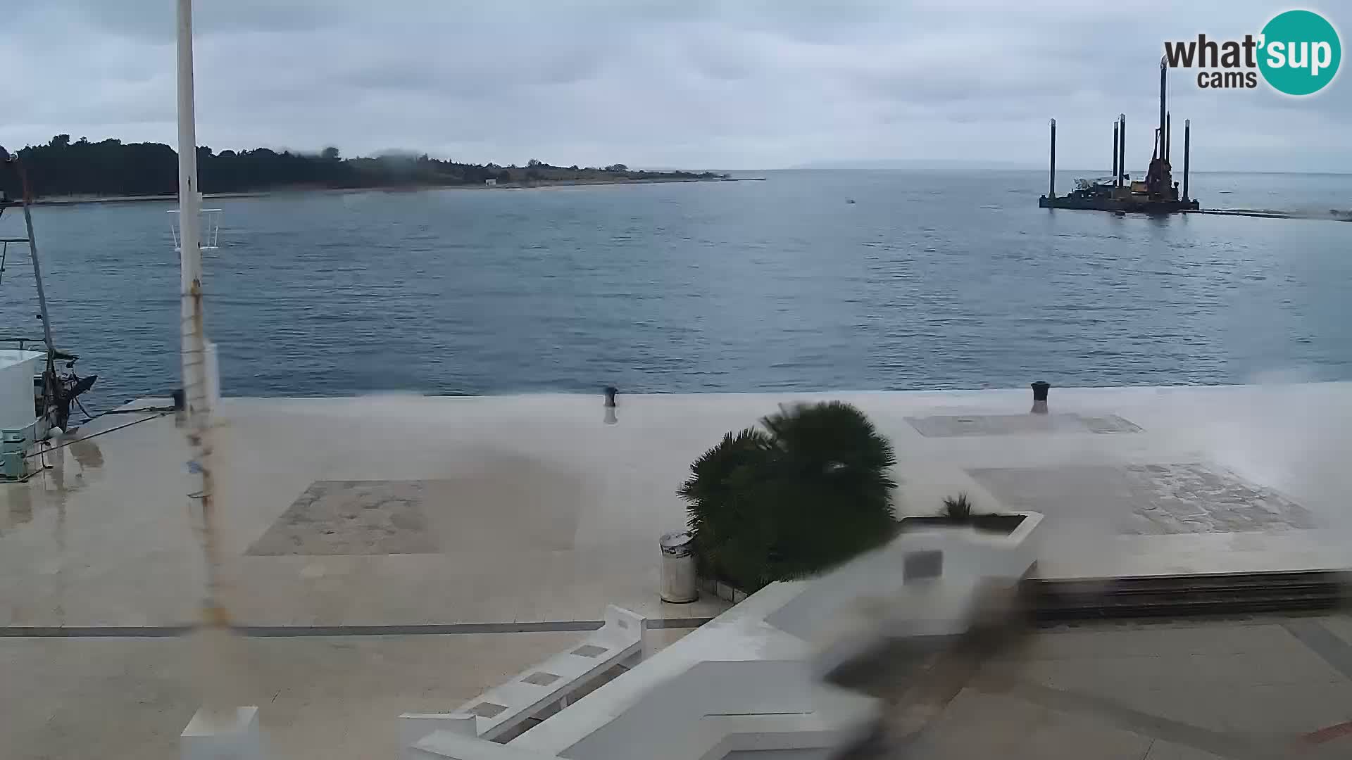 Novalja spletna kamera promenada