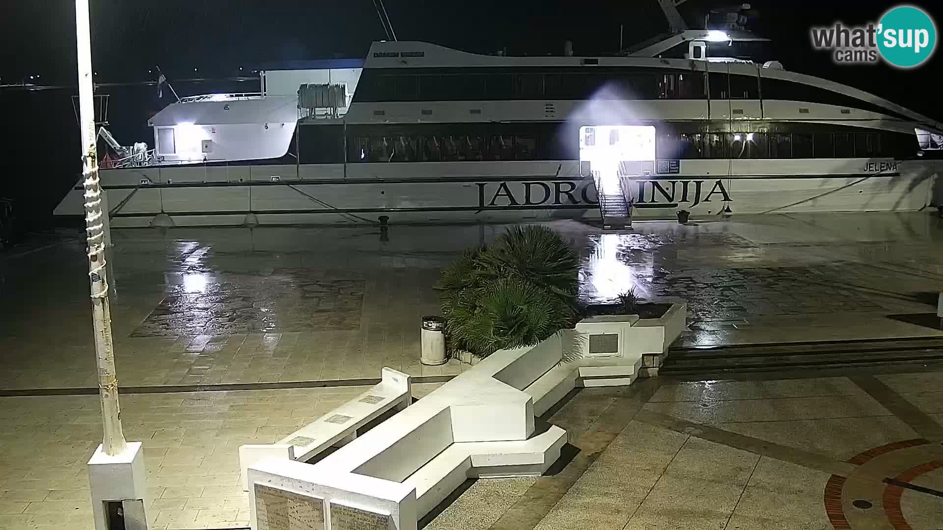 Webcam Novalja seaside promenade