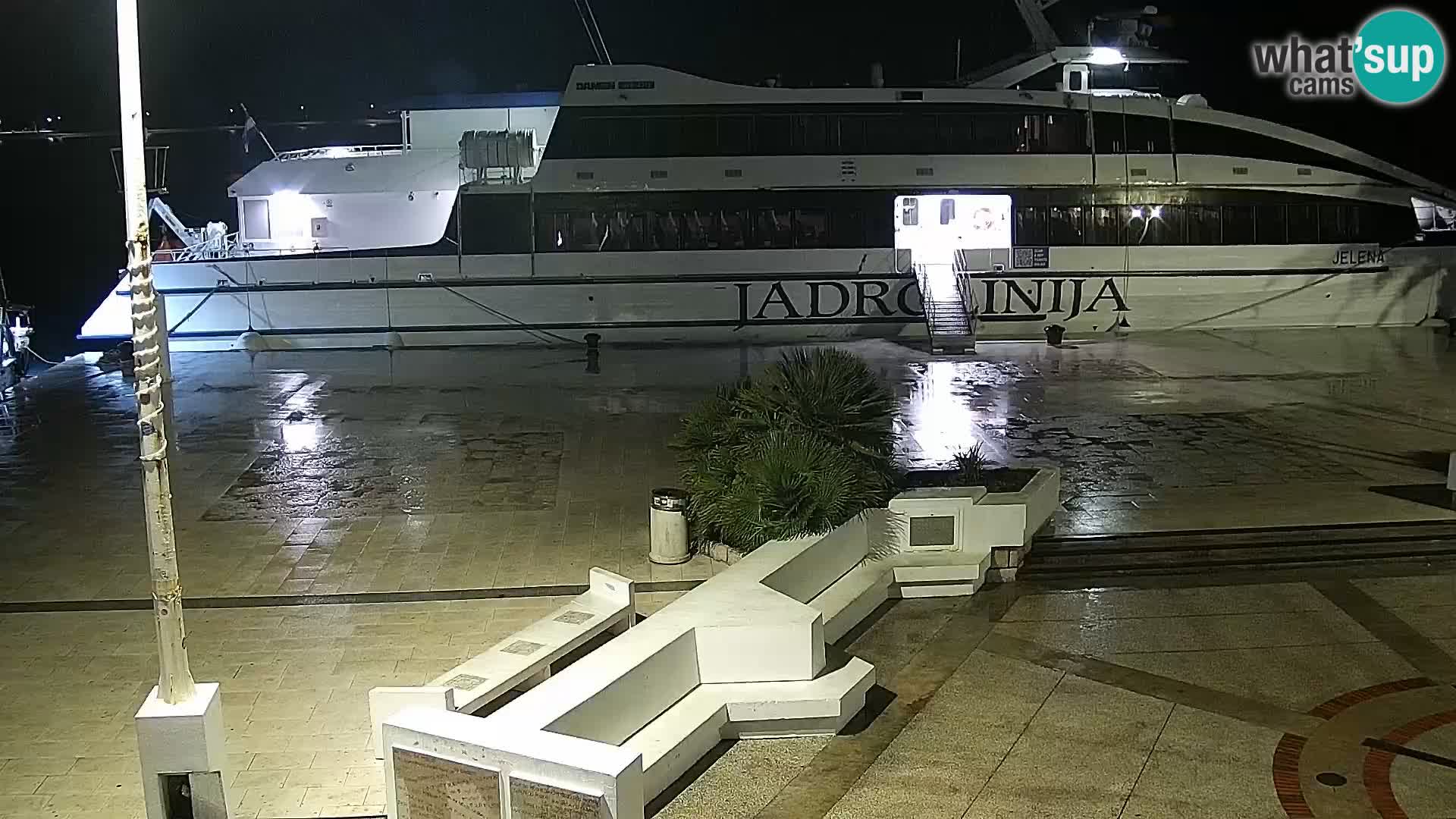 Novalja spletna kamera promenada