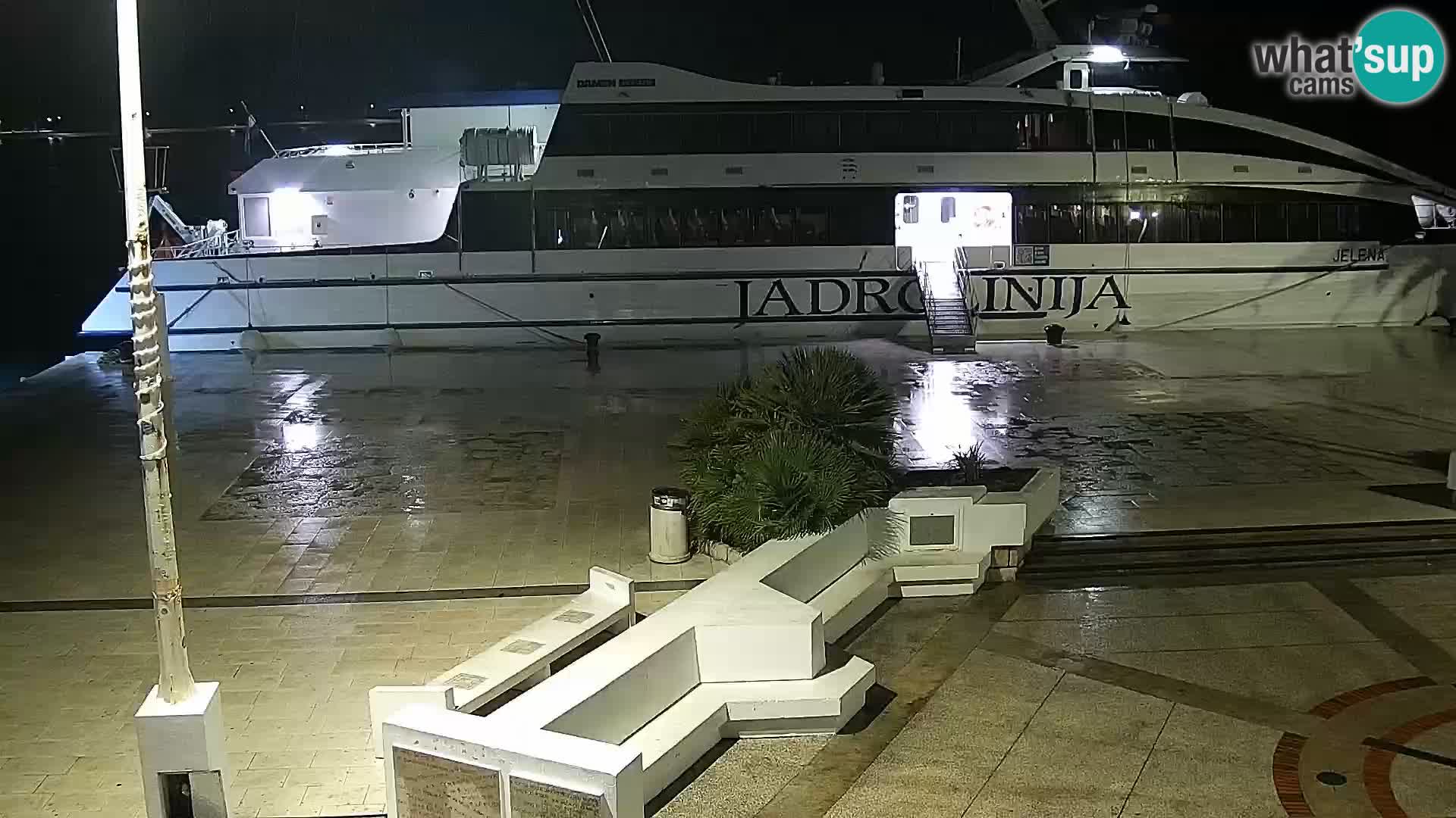 Webcam Novalja seaside promenade