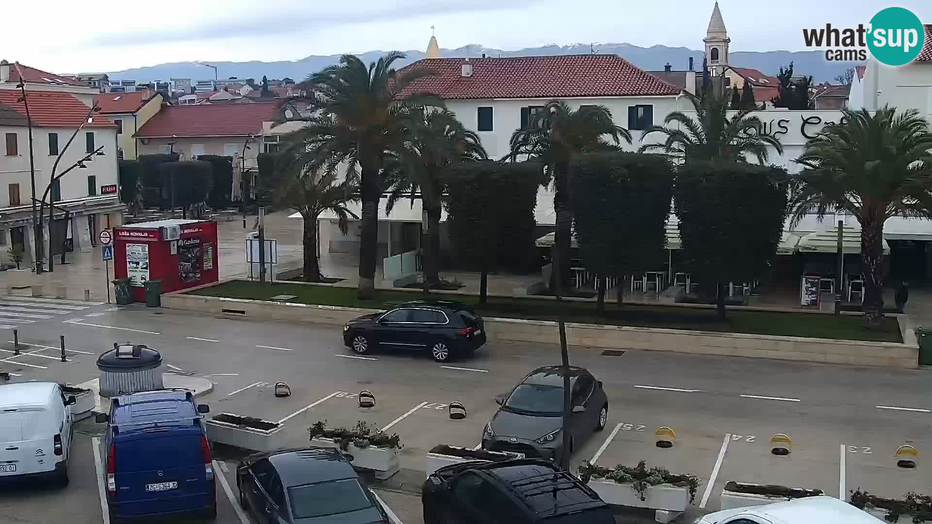 Web kamera Novalja promenada