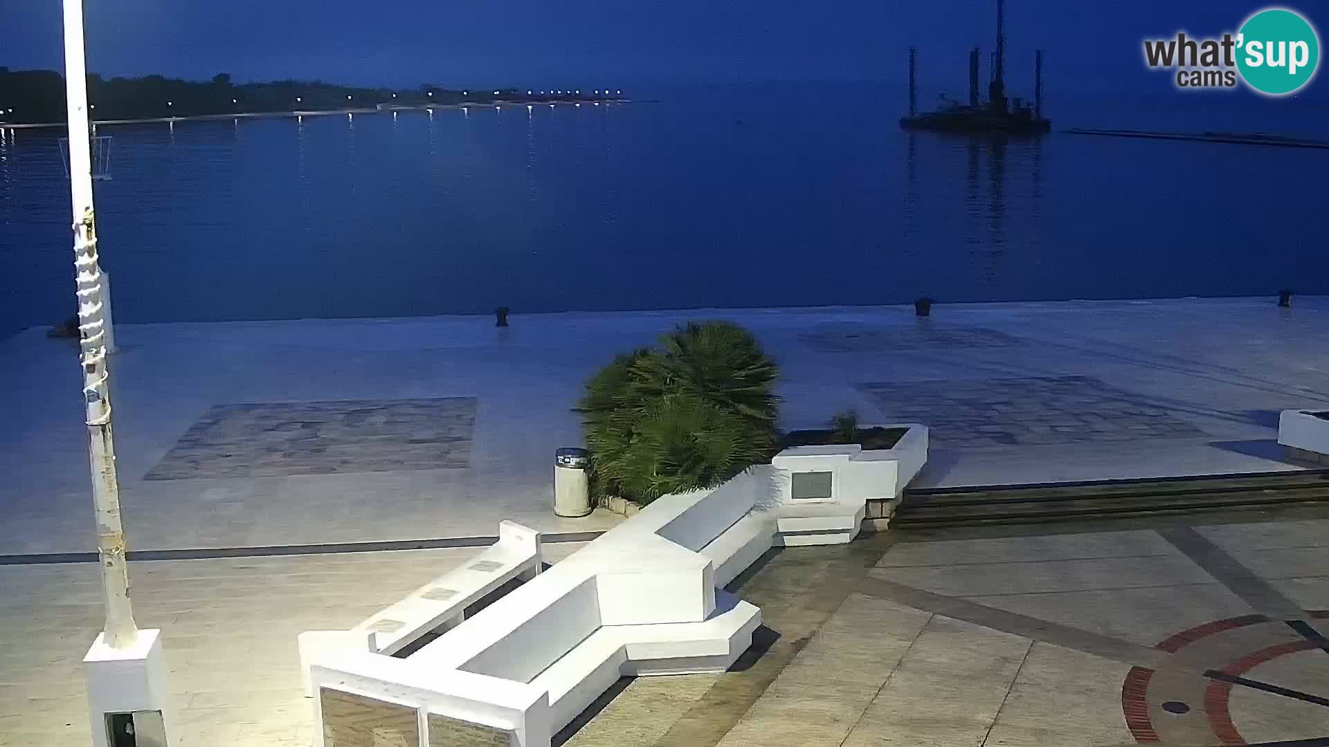 Webcam Novalja seaside promenade