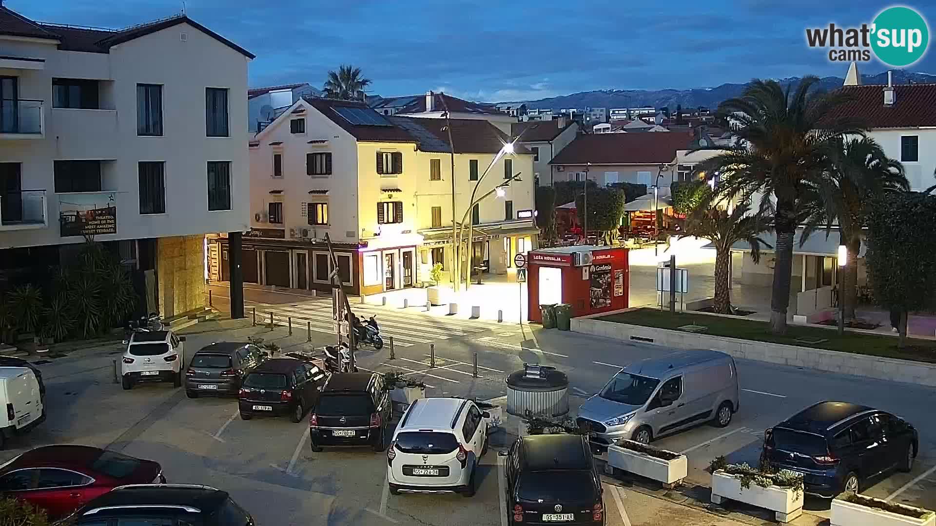 Web kamera Novalja promenada