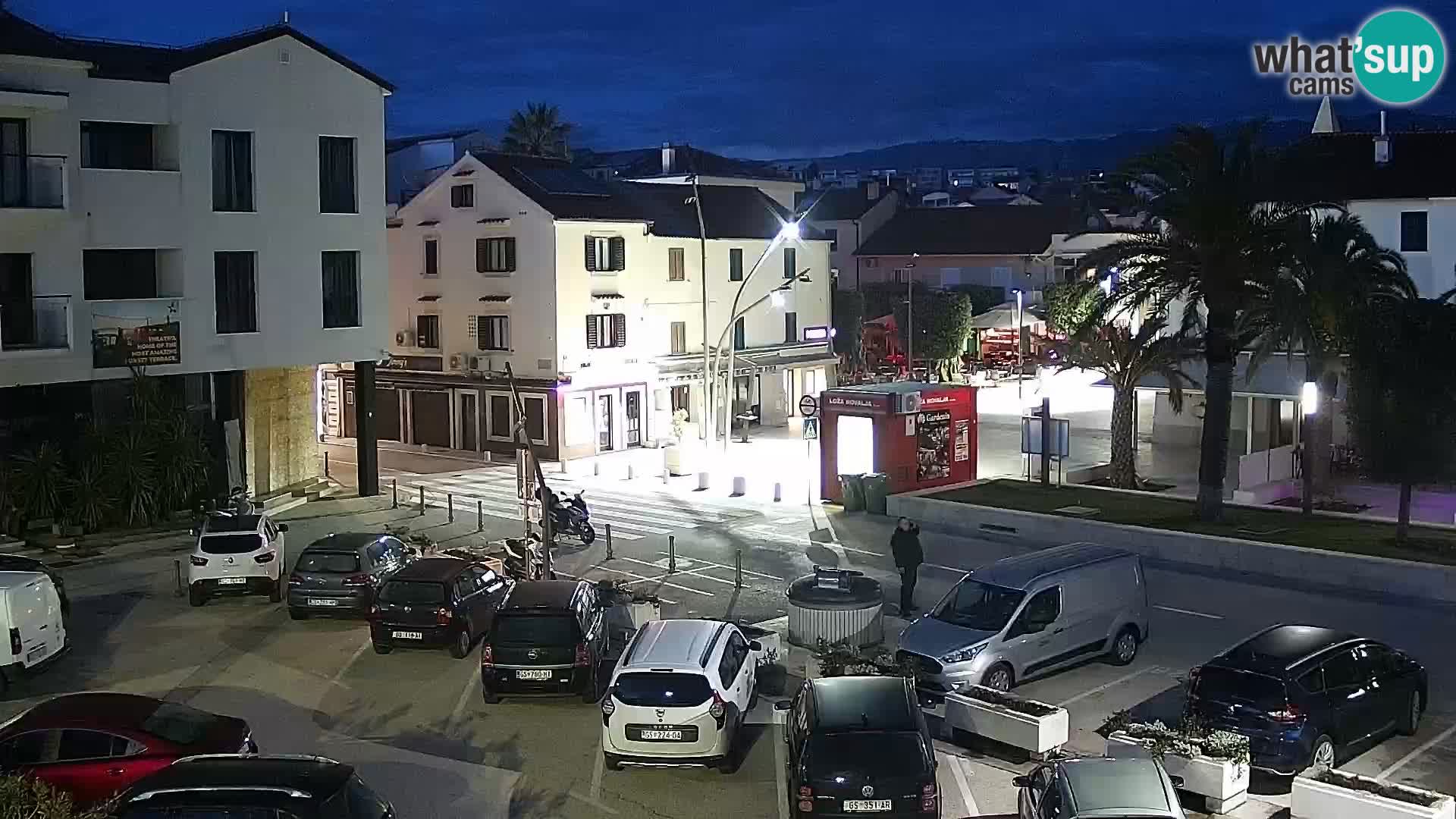 Novalja spletna kamera promenada