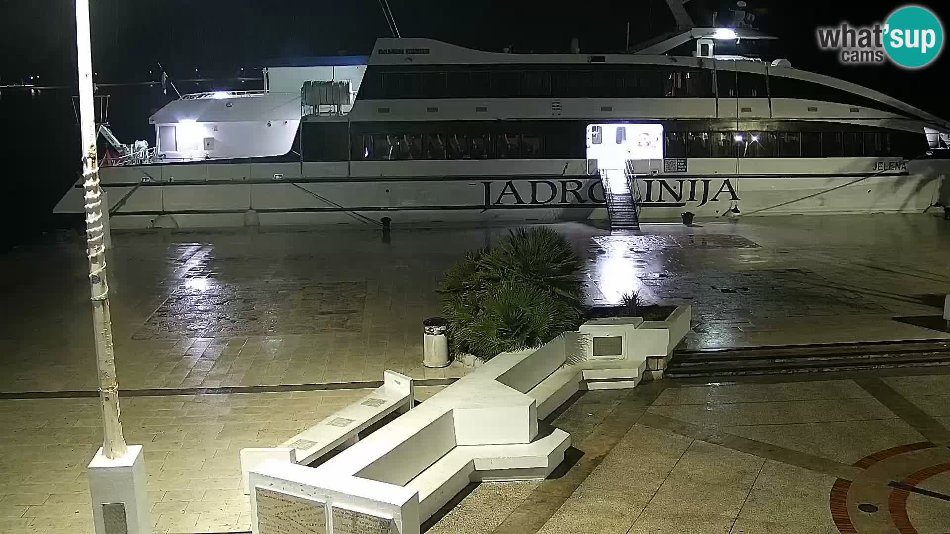Webcam Novalja seaside promenade