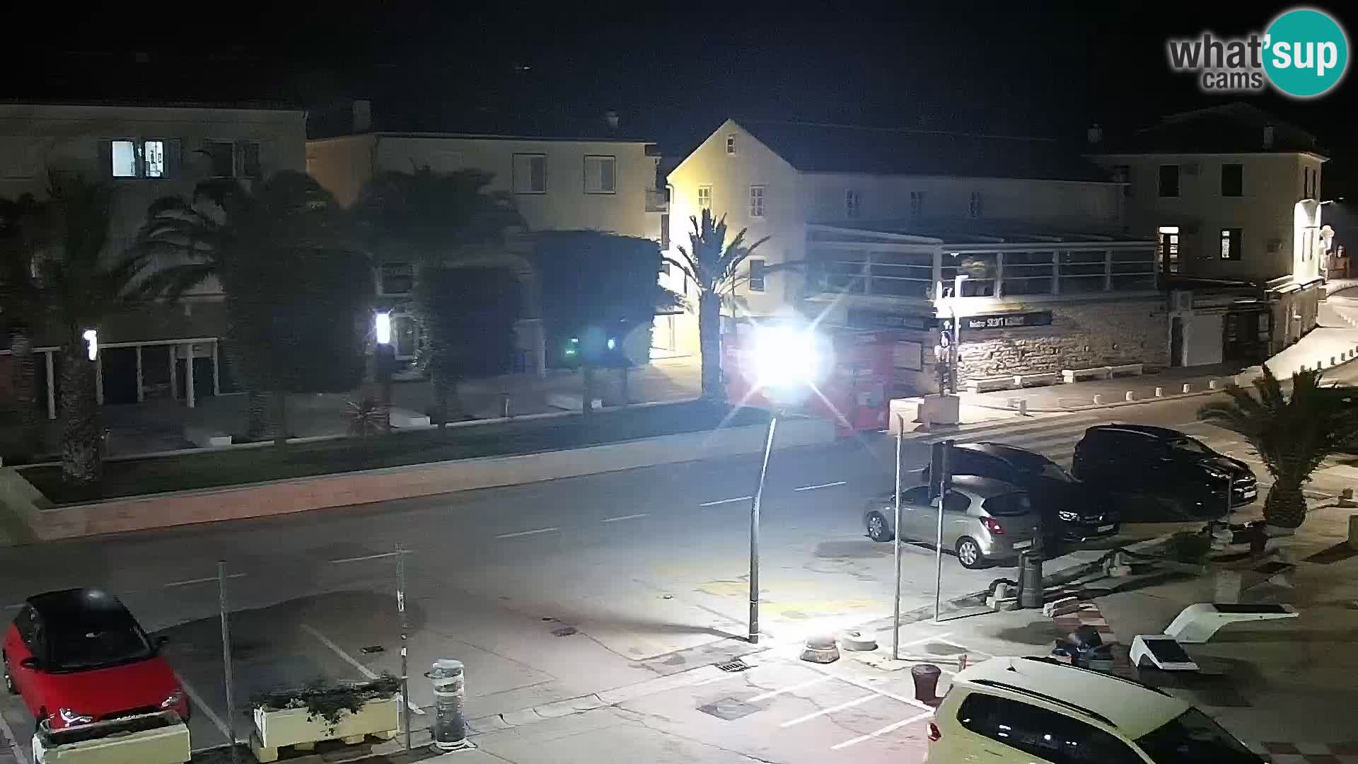 Web kamera Novalja promenada