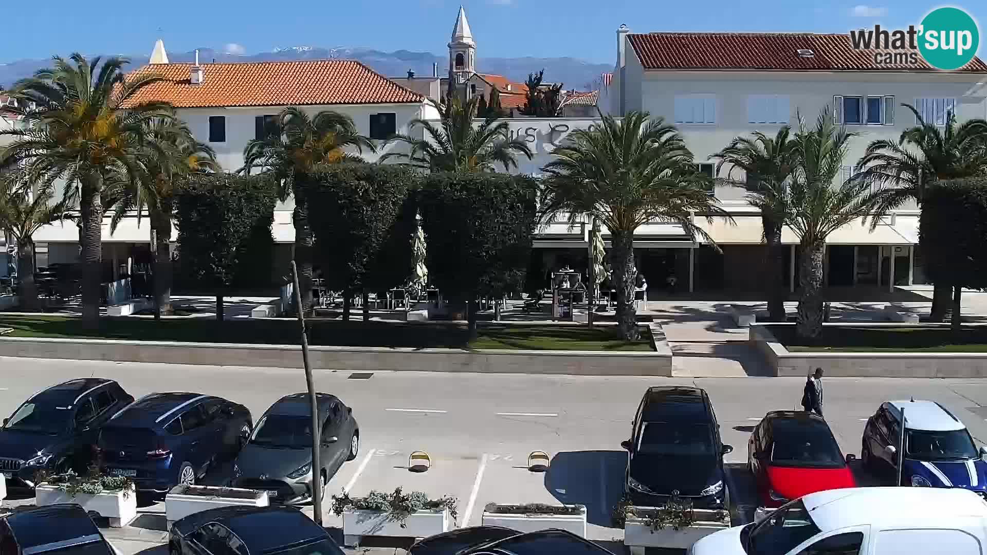 Web kamera Novalja promenada