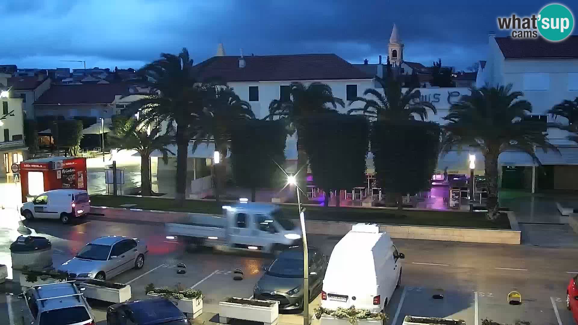 Novalja spletna kamera promenada