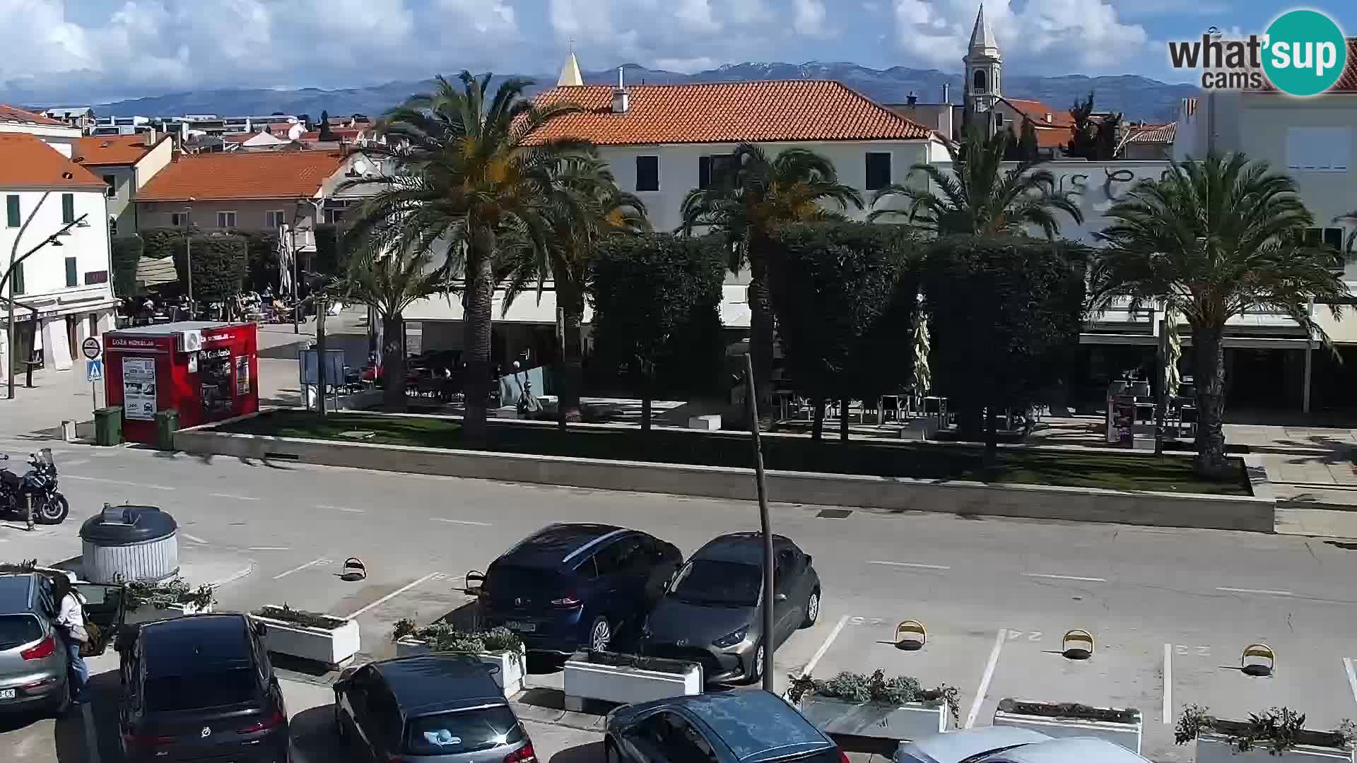 Web kamera Novalja promenada