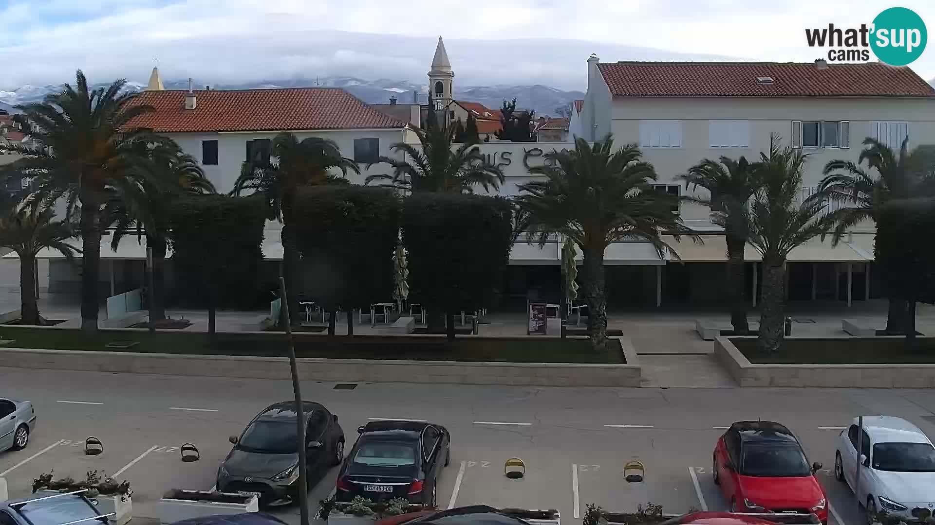 Novalja spletna kamera promenada