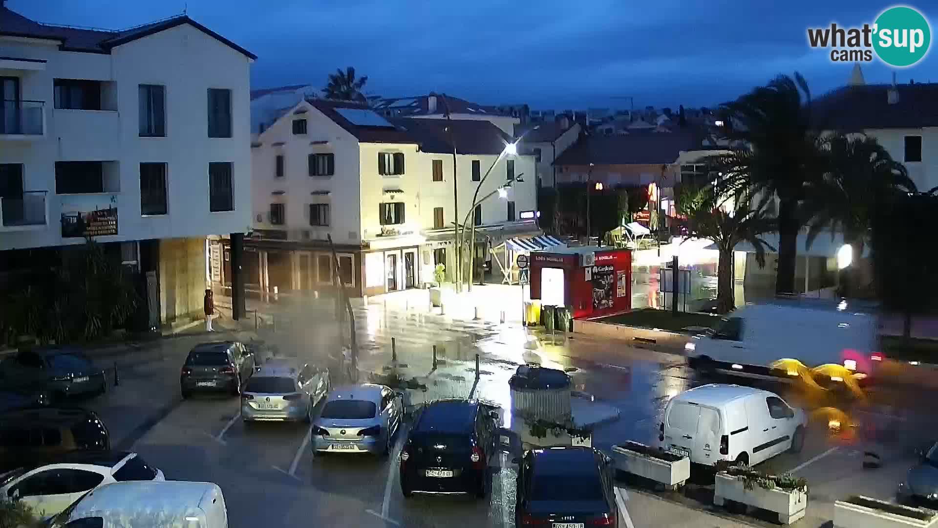 Novalja spletna kamera promenada