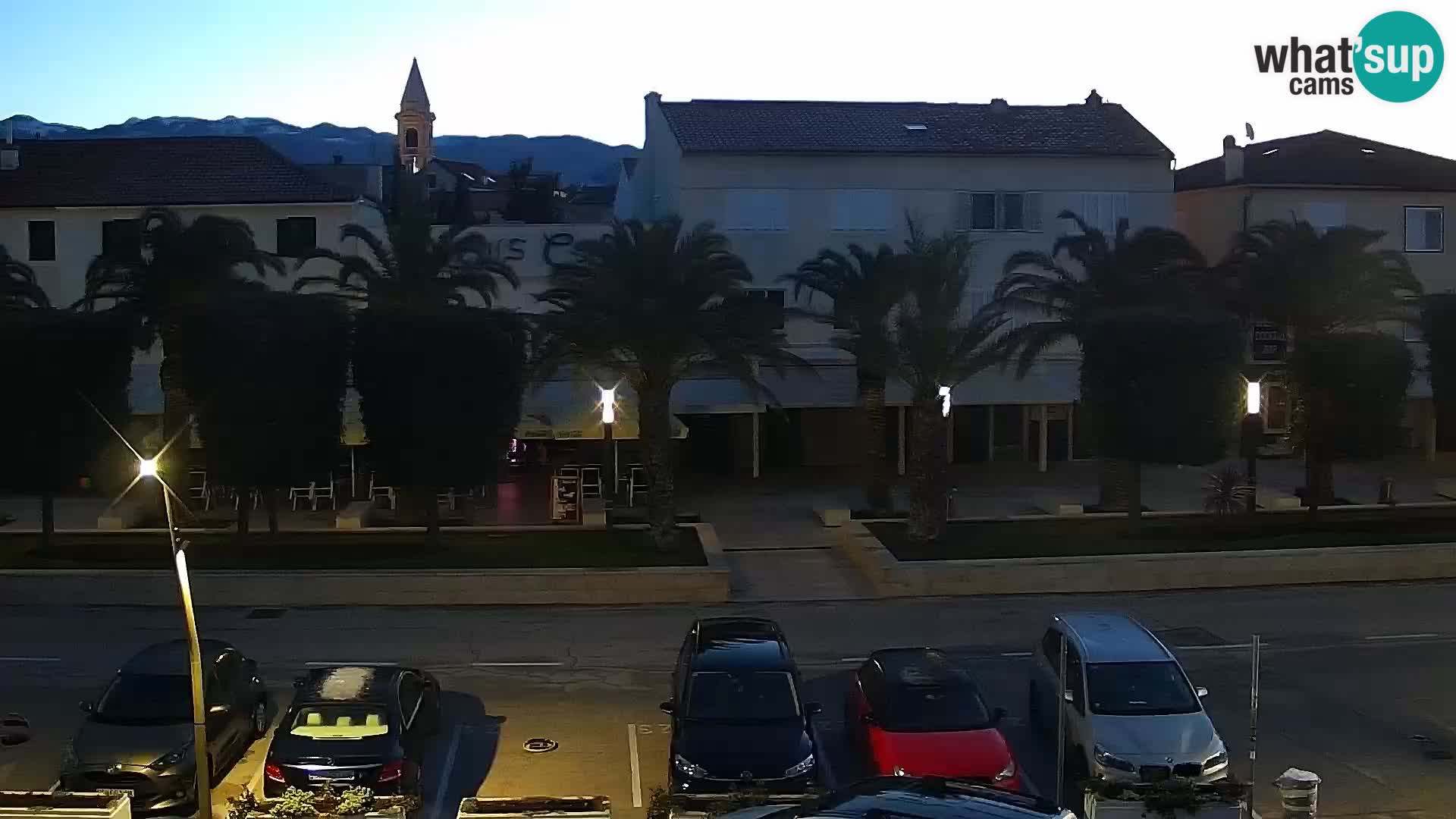 Novalja spletna kamera promenada