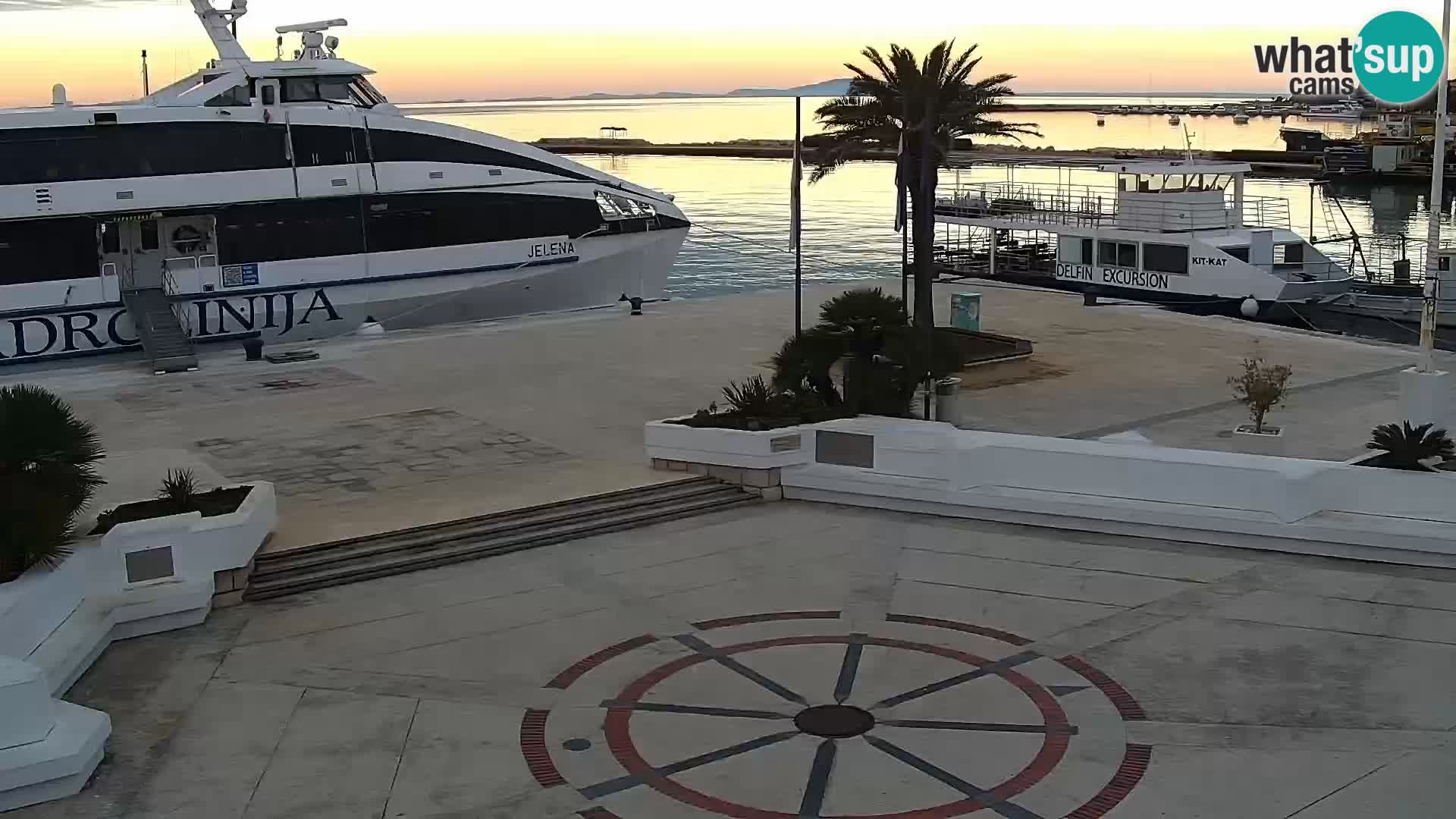 Web kamera Novalja promenada