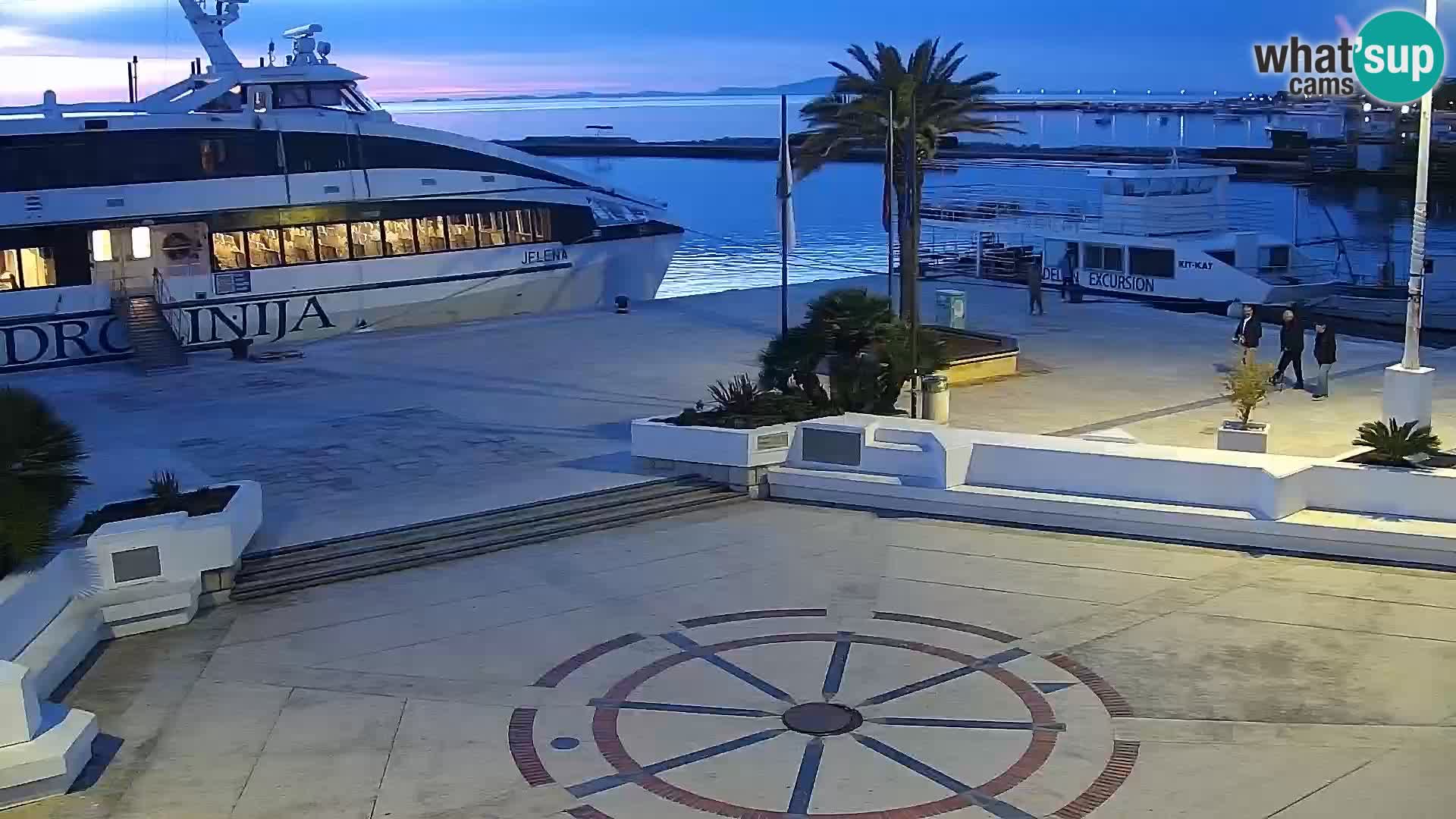 Novalja spletna kamera promenada