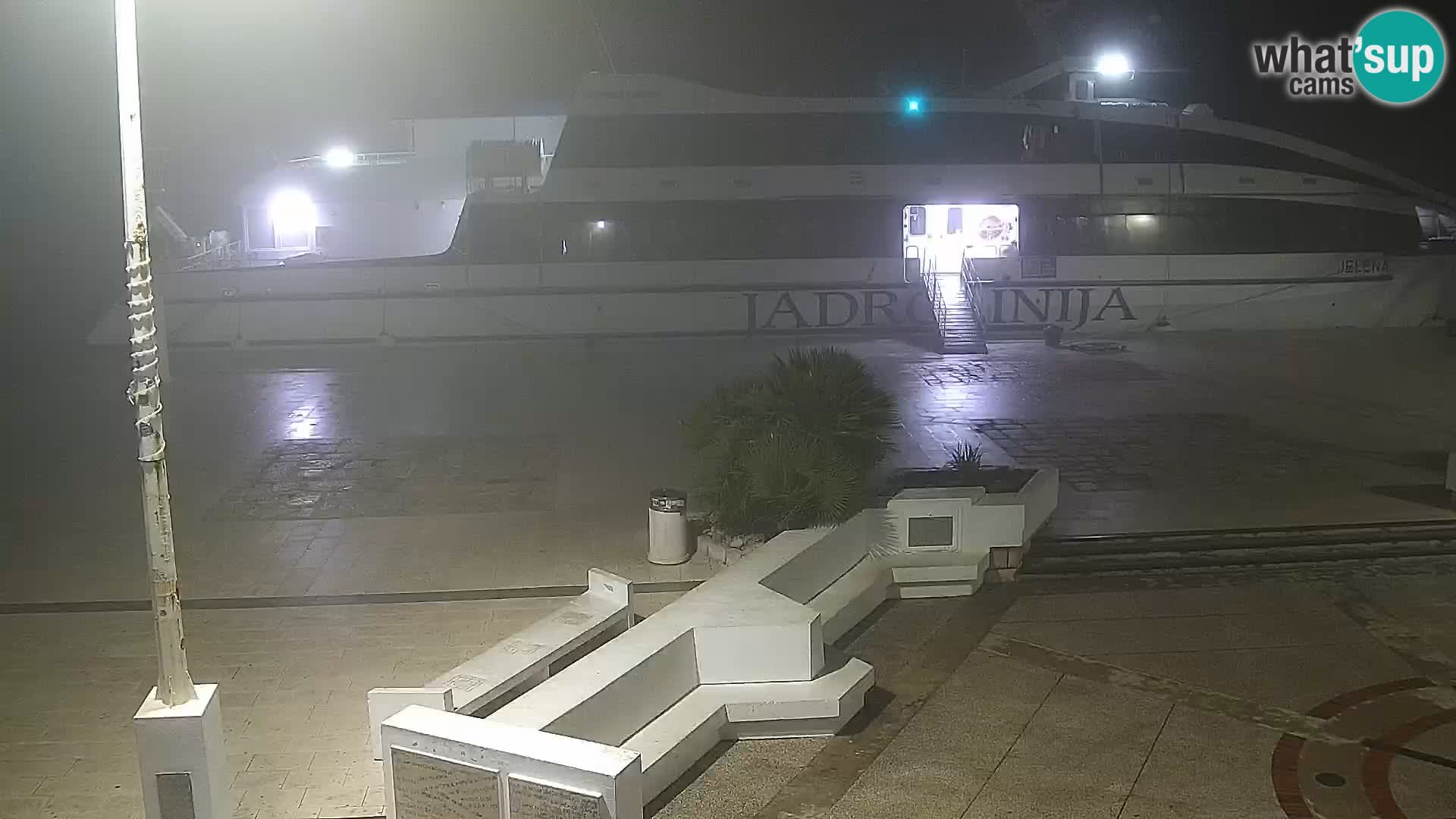 Webcam Novalja seaside promenade