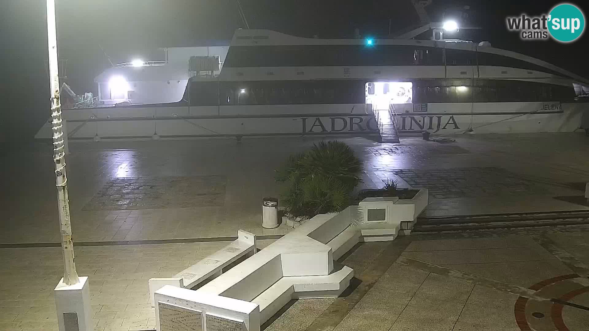 Webcam Novalja seaside promenade