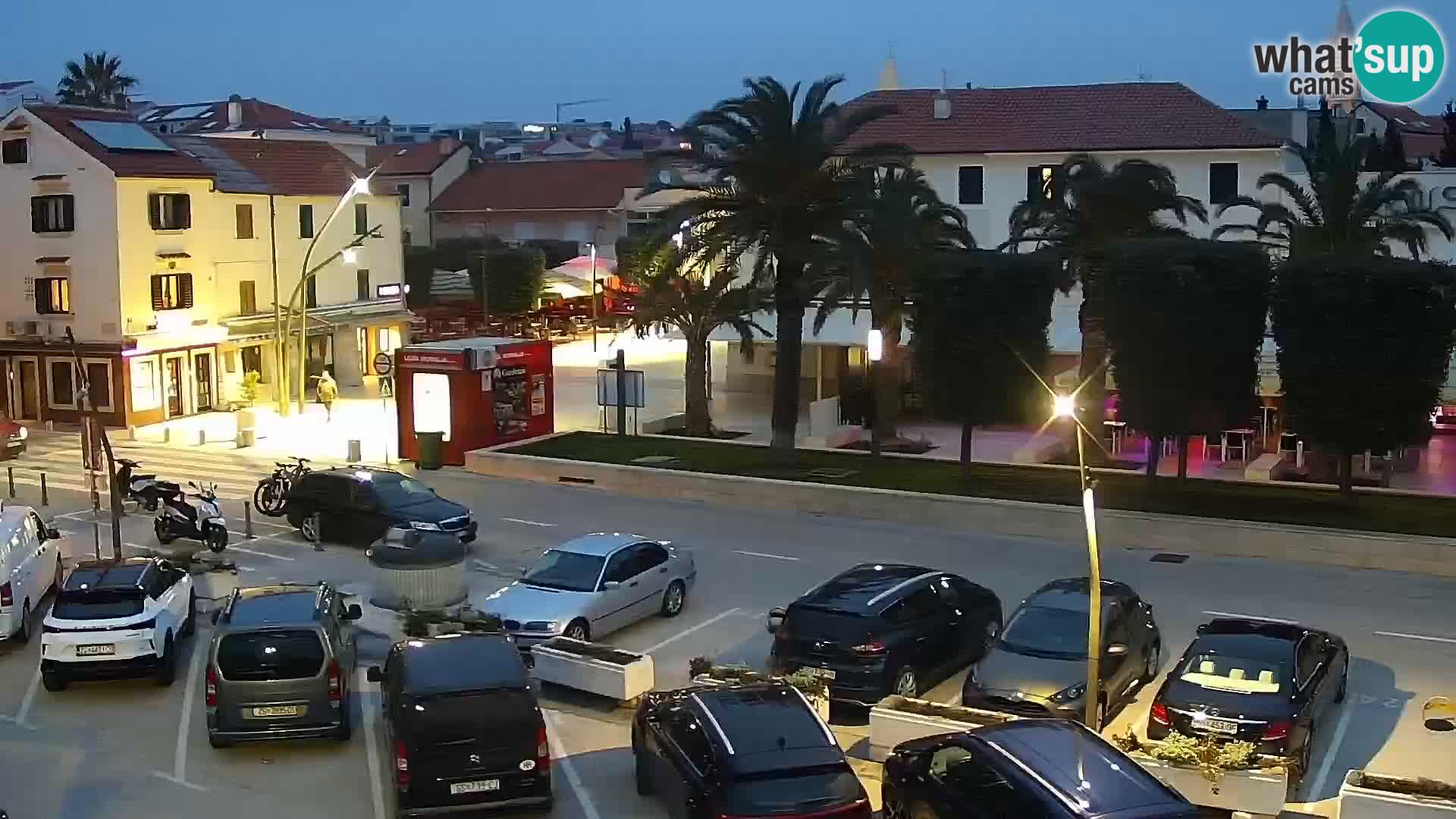 Web kamera Novalja promenada