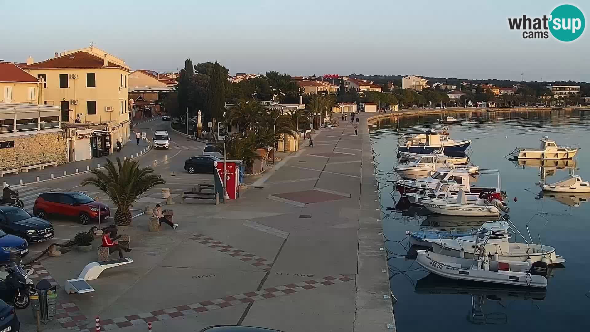 Web kamera Novalja promenada