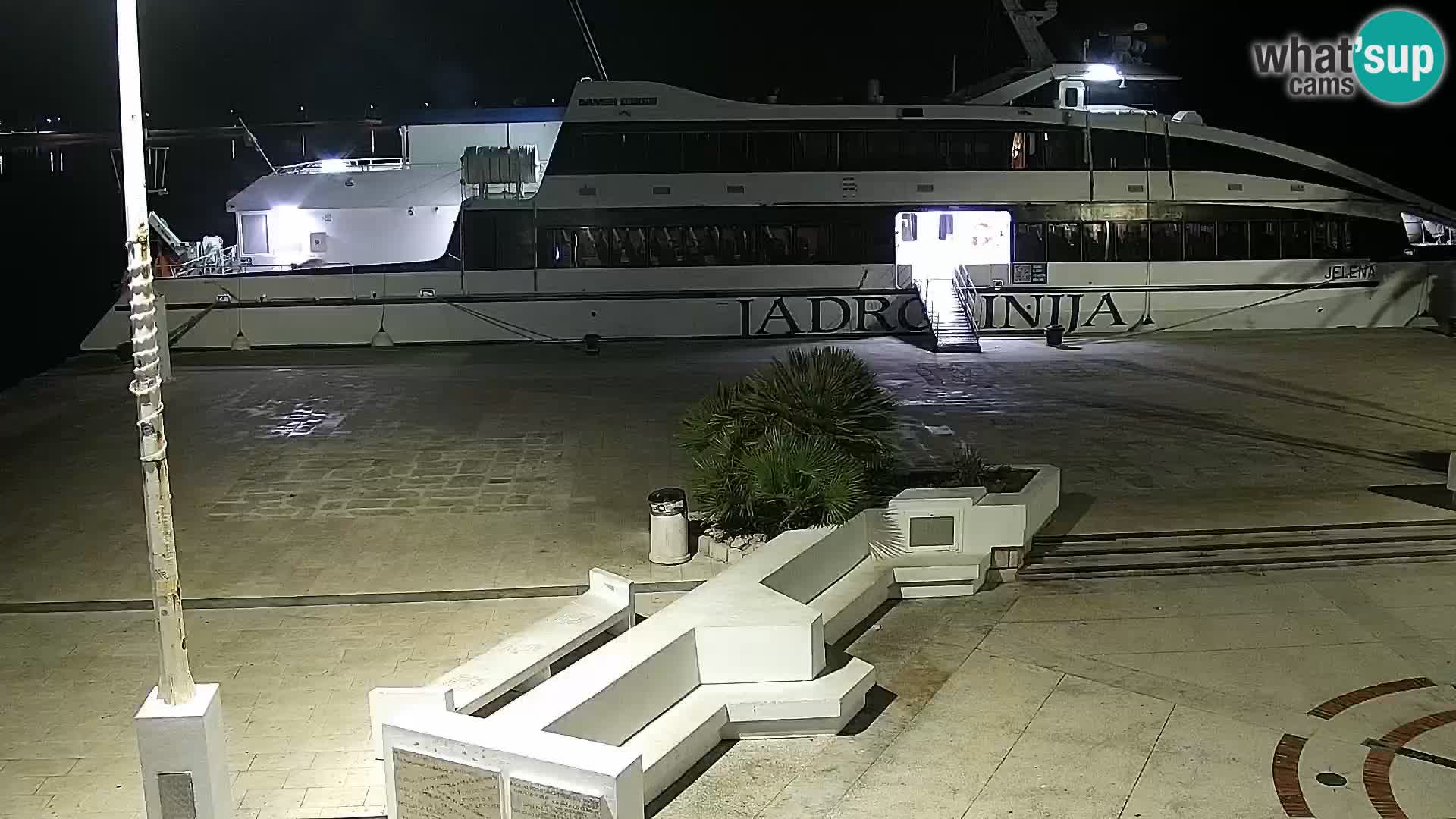 Webcam Novalja seaside promenade