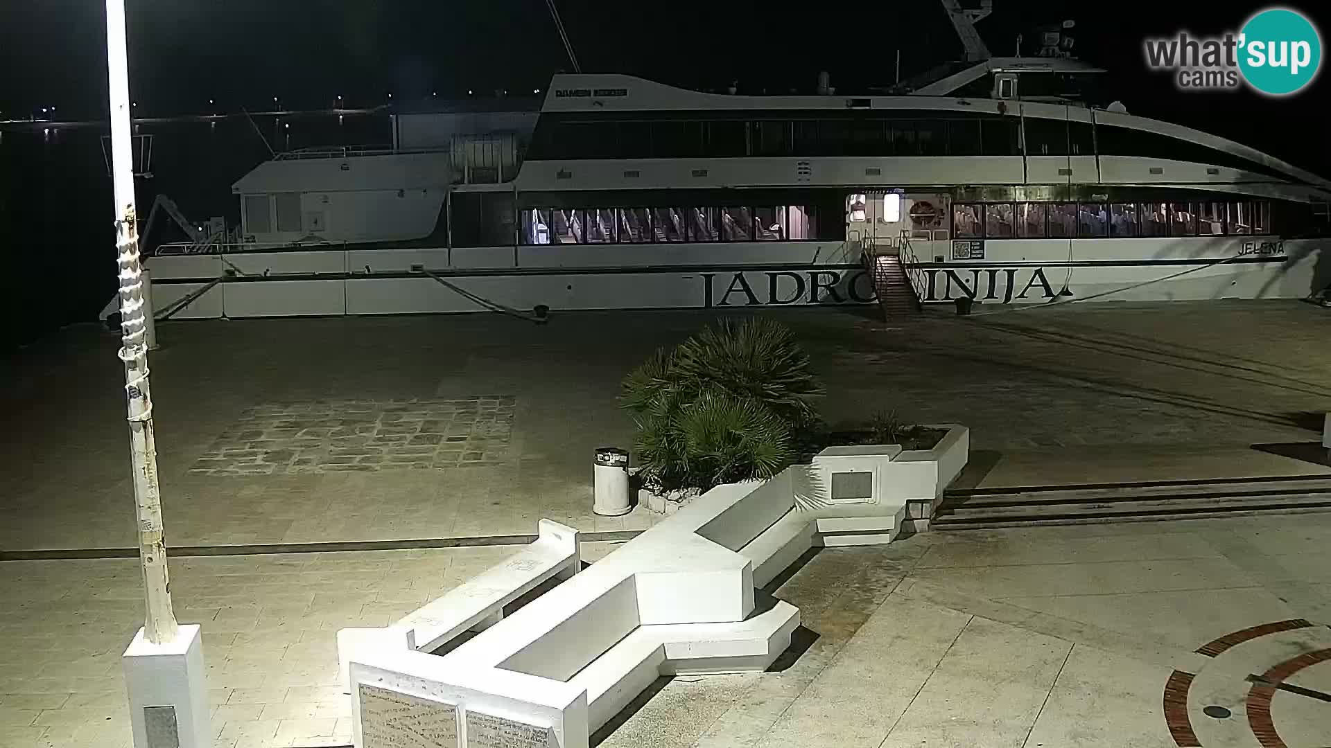 Webcam Novalja seaside promenade