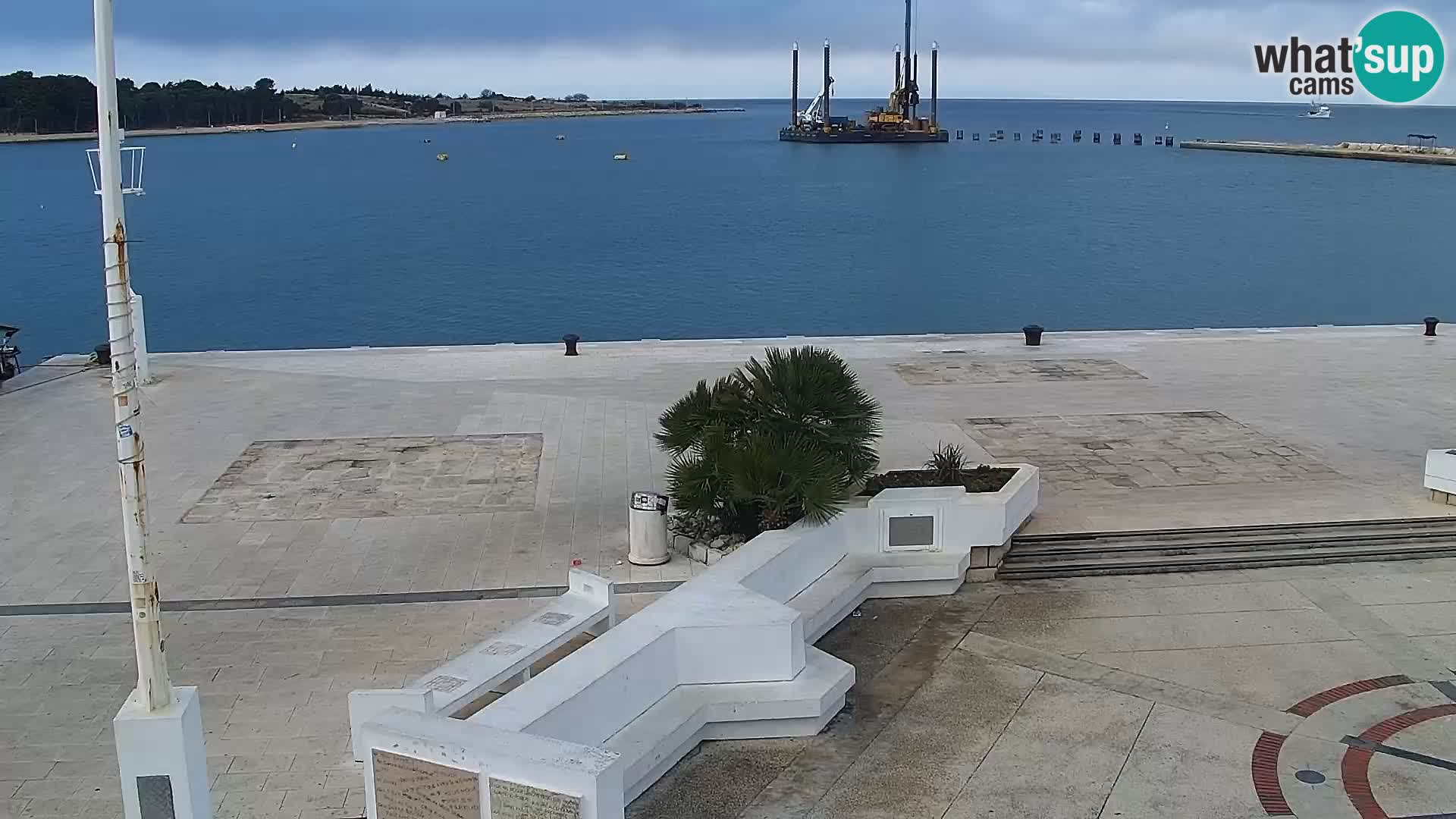 Webcam Novalja seaside promenade