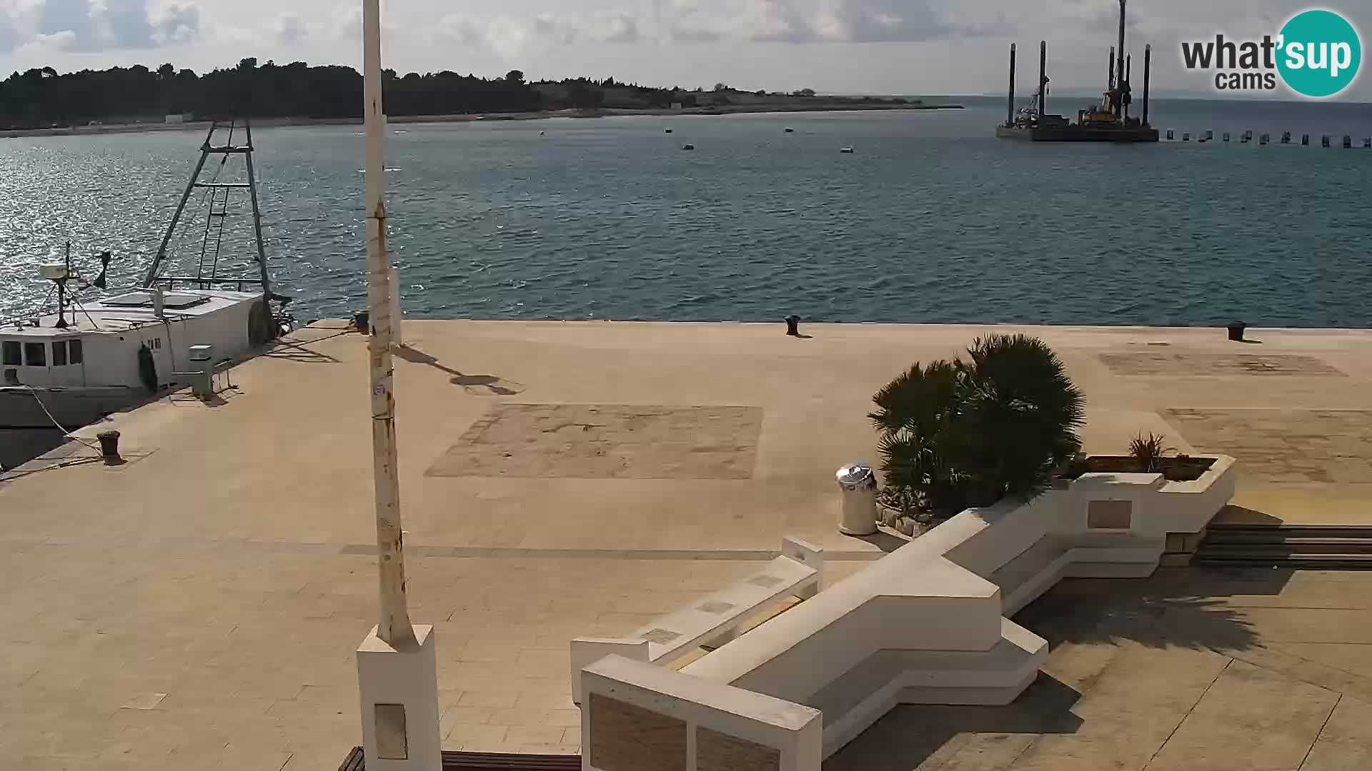 Web kamera Novalja promenada