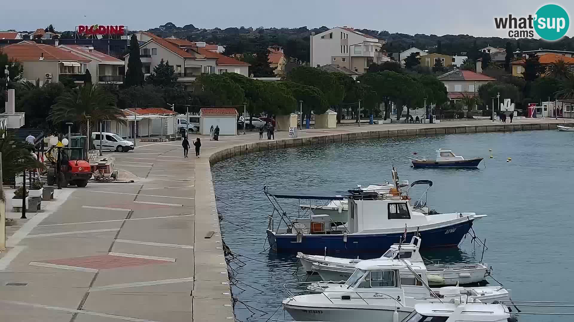 Web kamera Novalja promenada