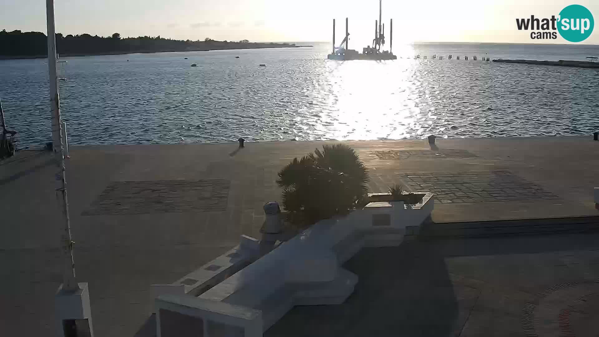 Web kamera Novalja promenada