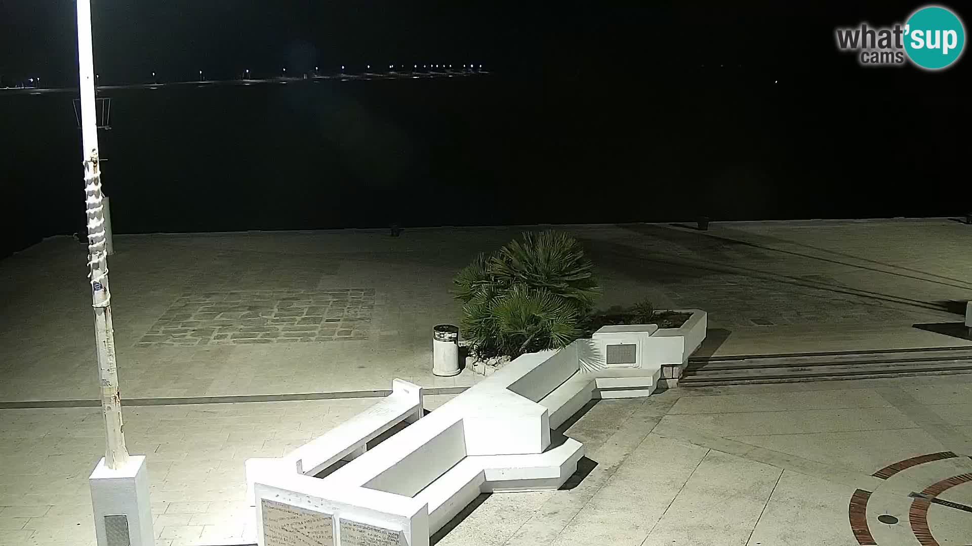 Livecam Promenade a Novalja