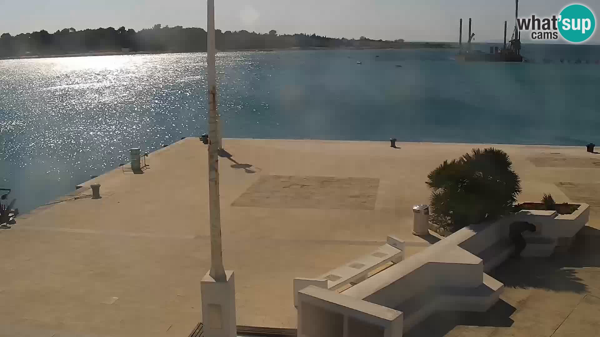 Webcam Novalja seaside promenade