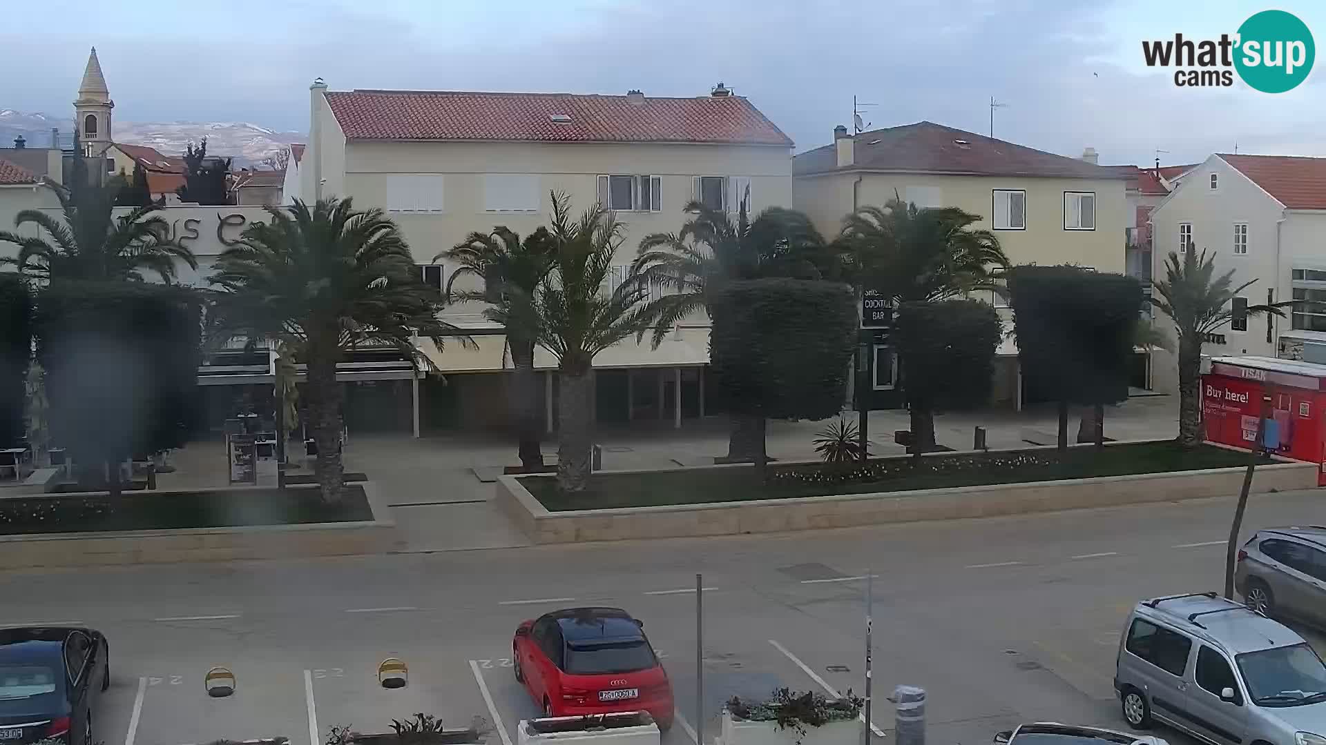 Web kamera Novalja promenada