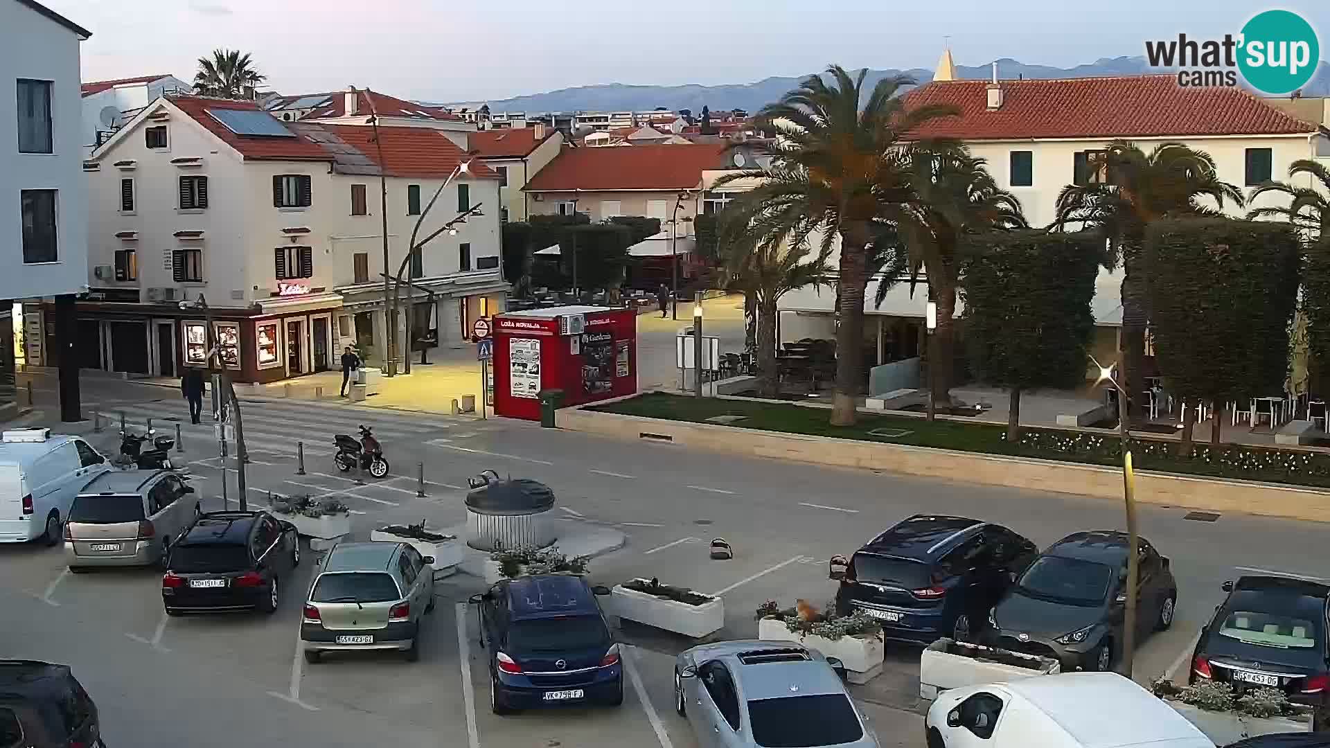 Novalja spletna kamera promenada