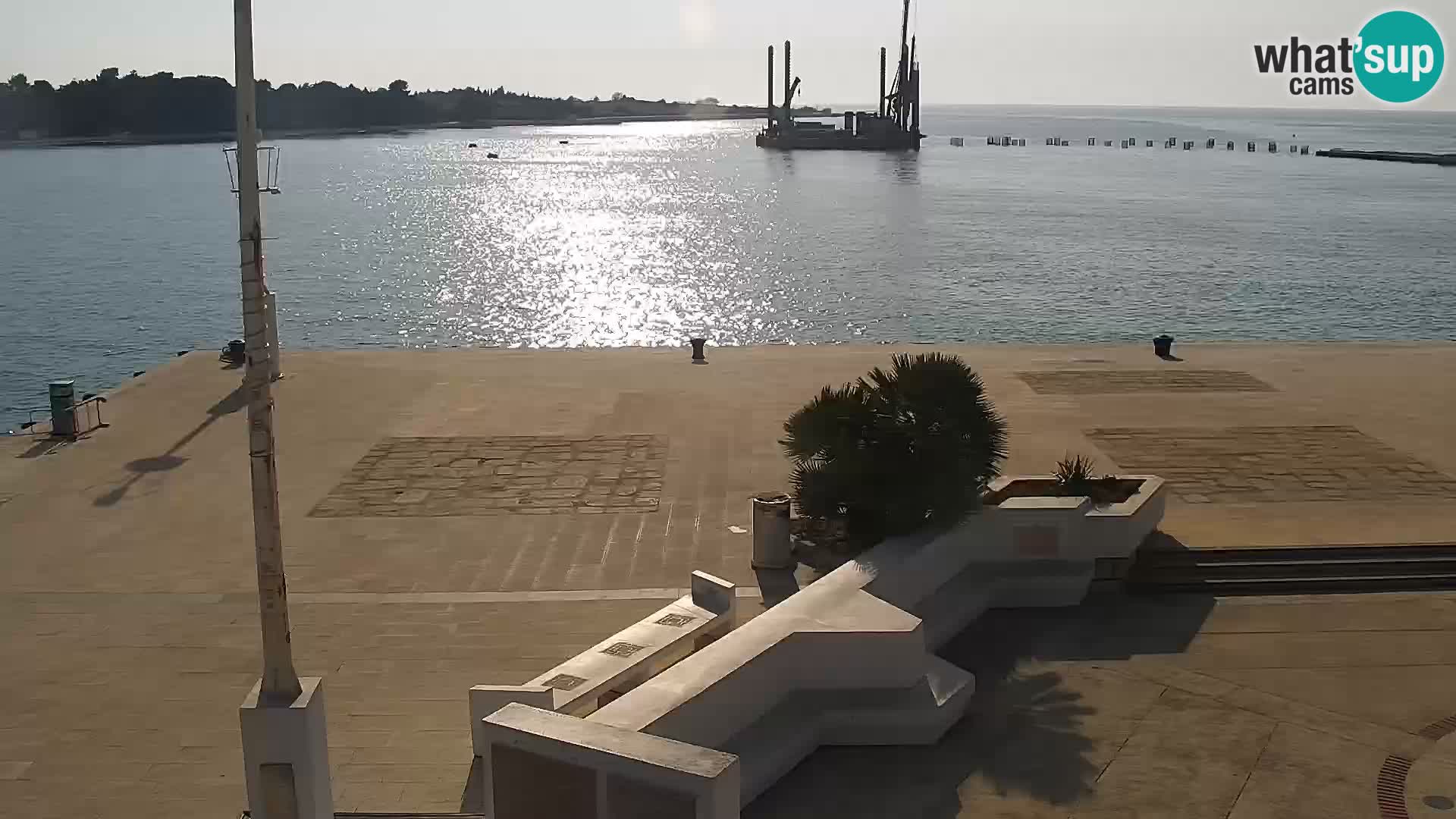 Novalja spletna kamera promenada