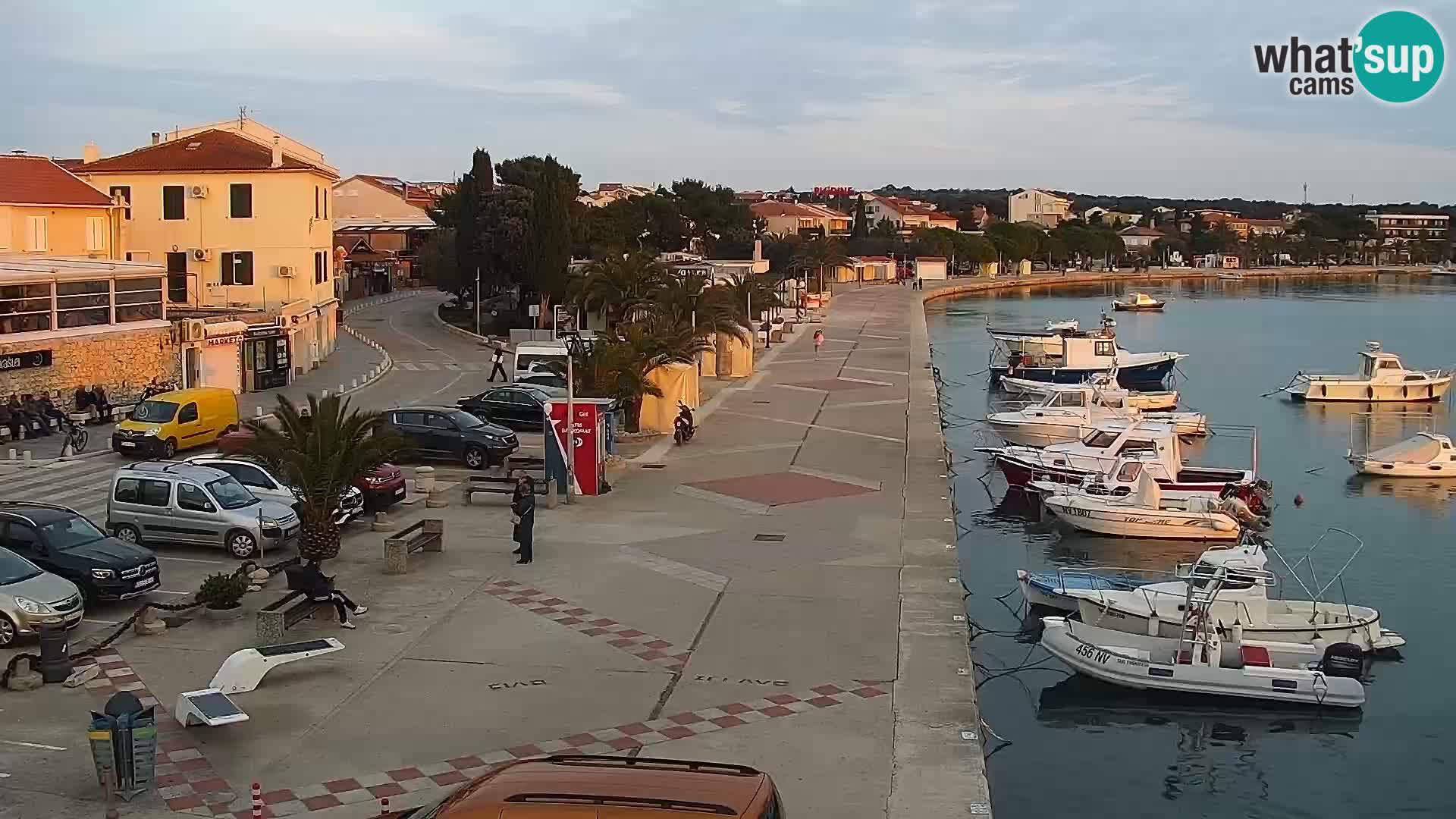 Web kamera Novalja promenada