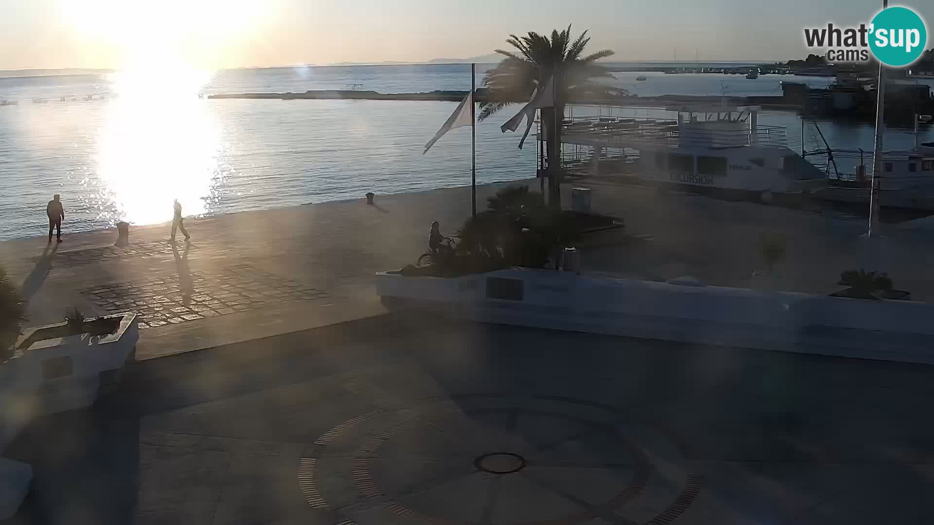 Webcam Novalja seaside promenade