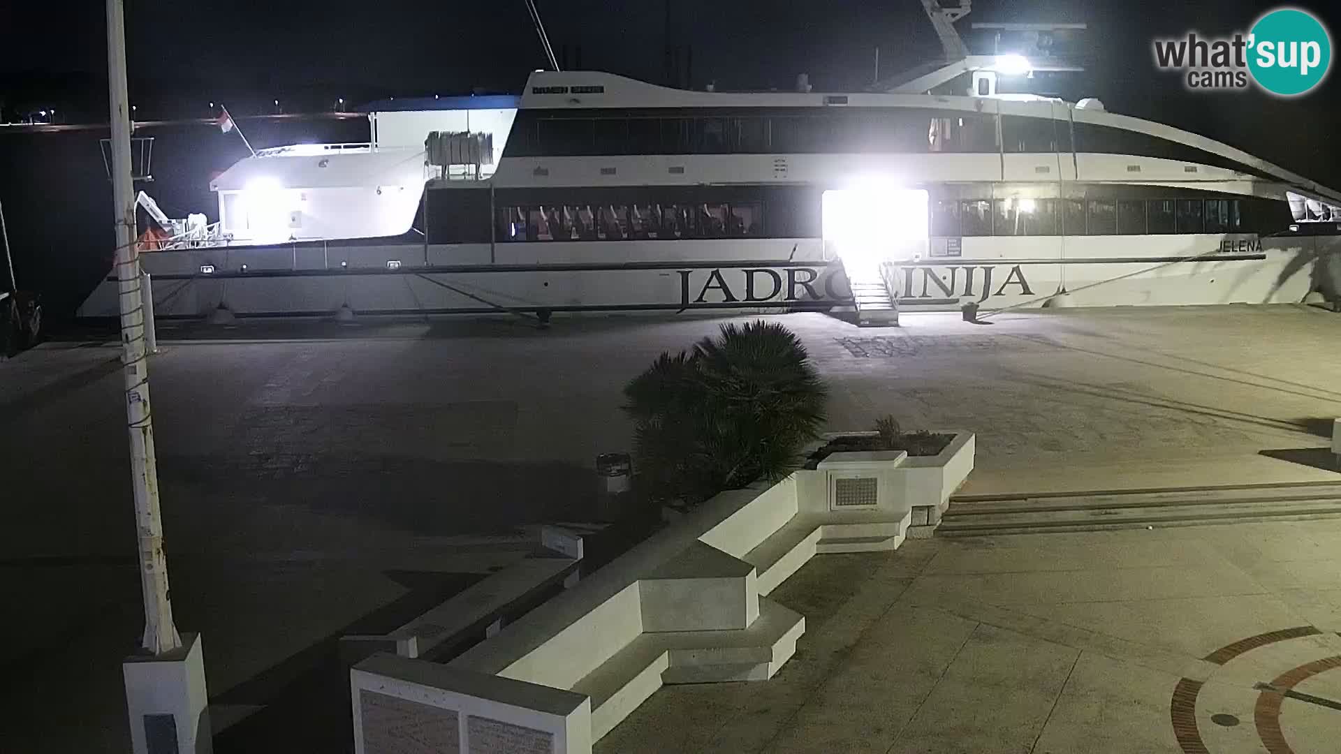 Webcam Novalja seaside promenade