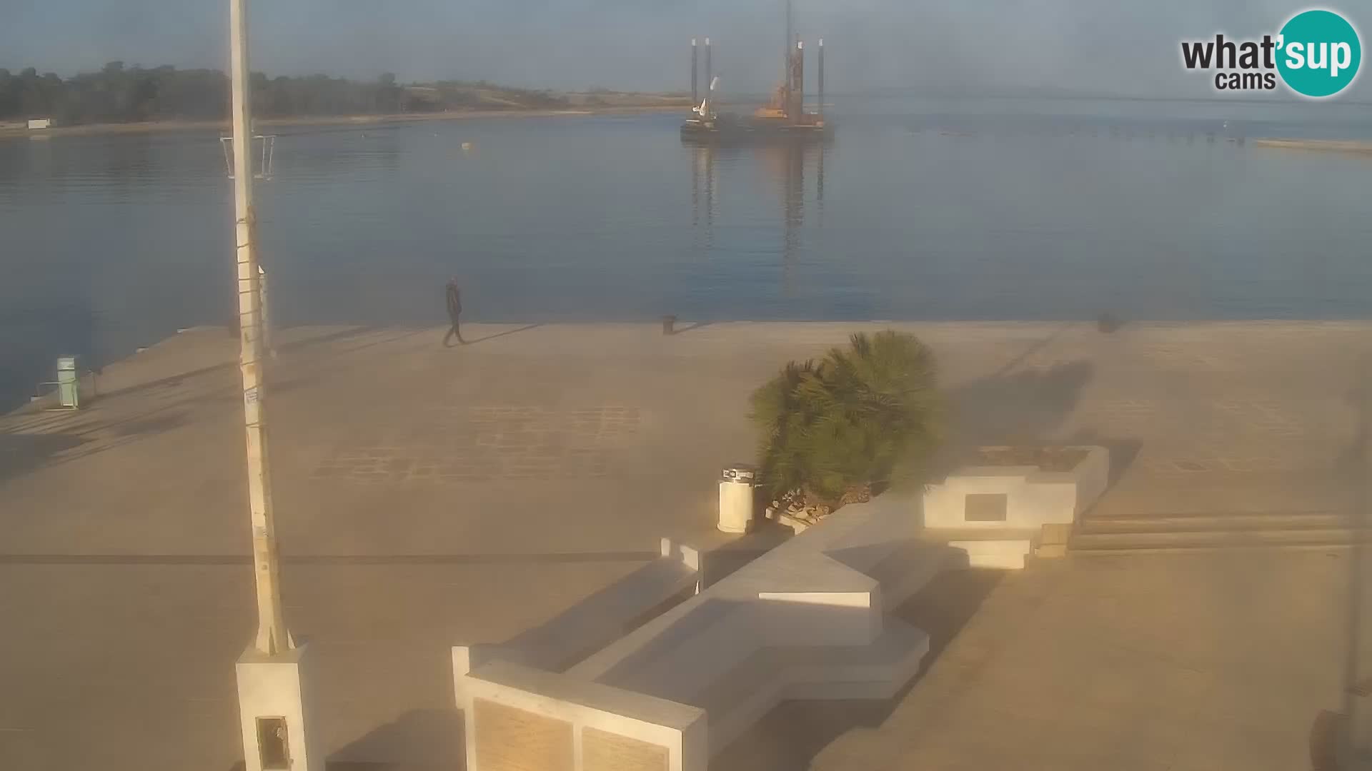 Novalja spletna kamera promenada