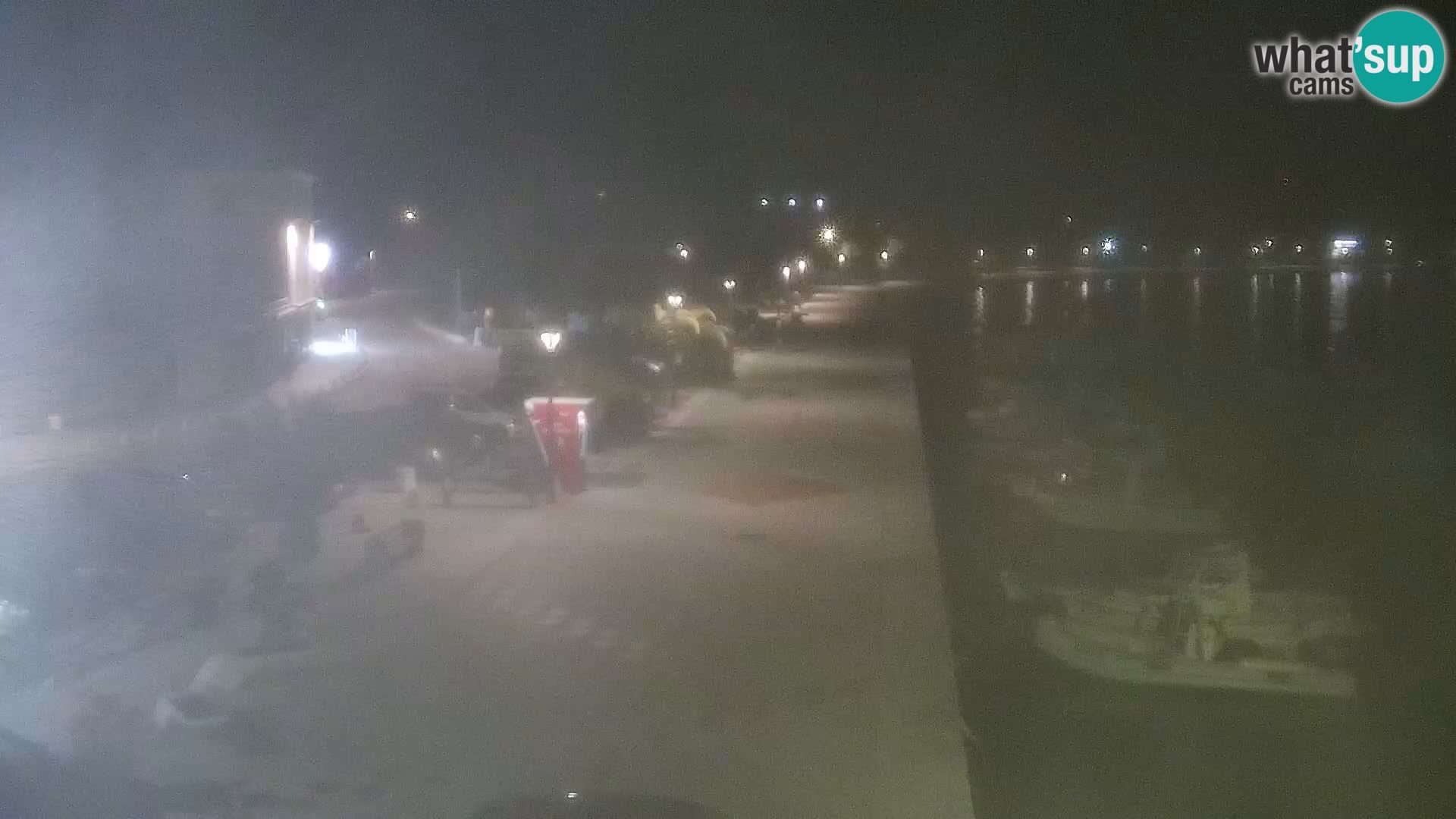 Web kamera Novalja promenada