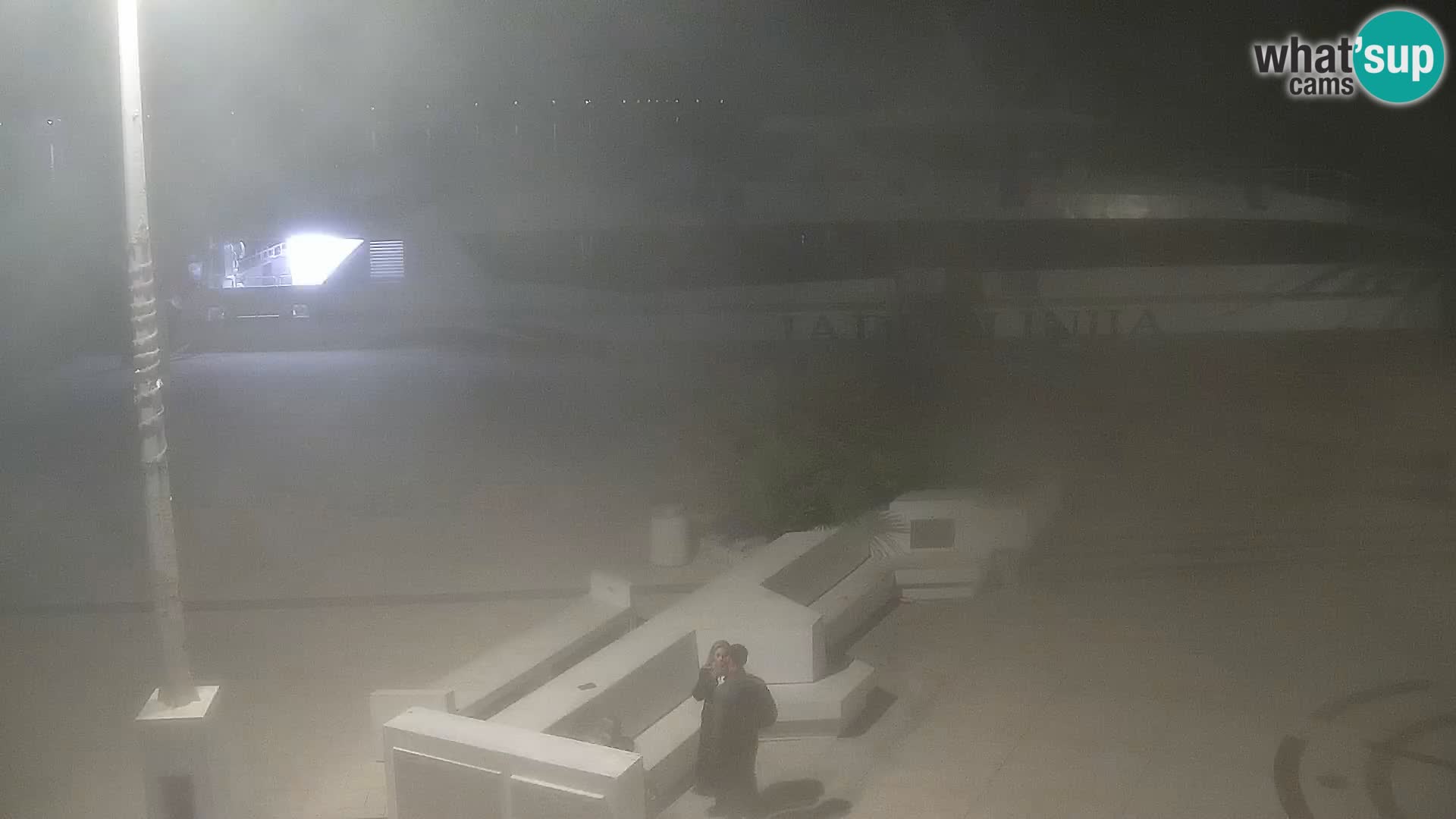 Novalja spletna kamera promenada