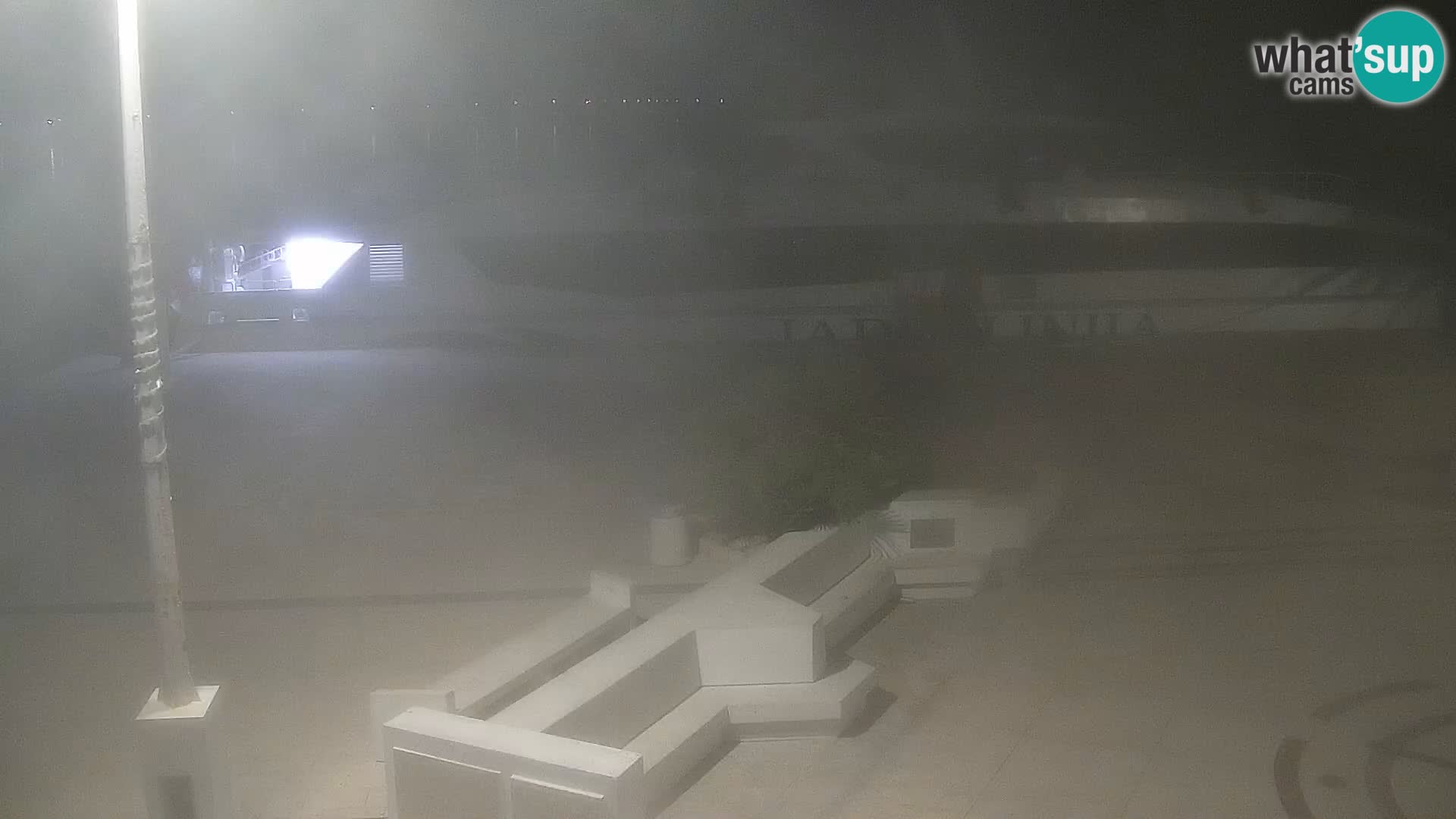 Novalja spletna kamera promenada