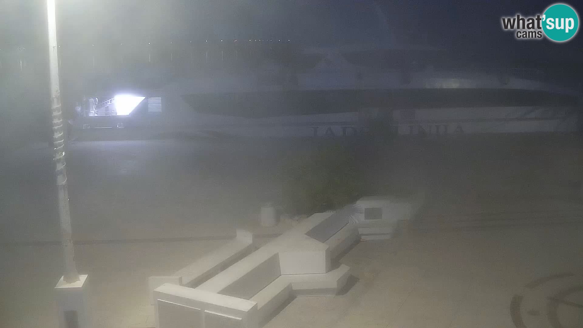 Novalja spletna kamera promenada