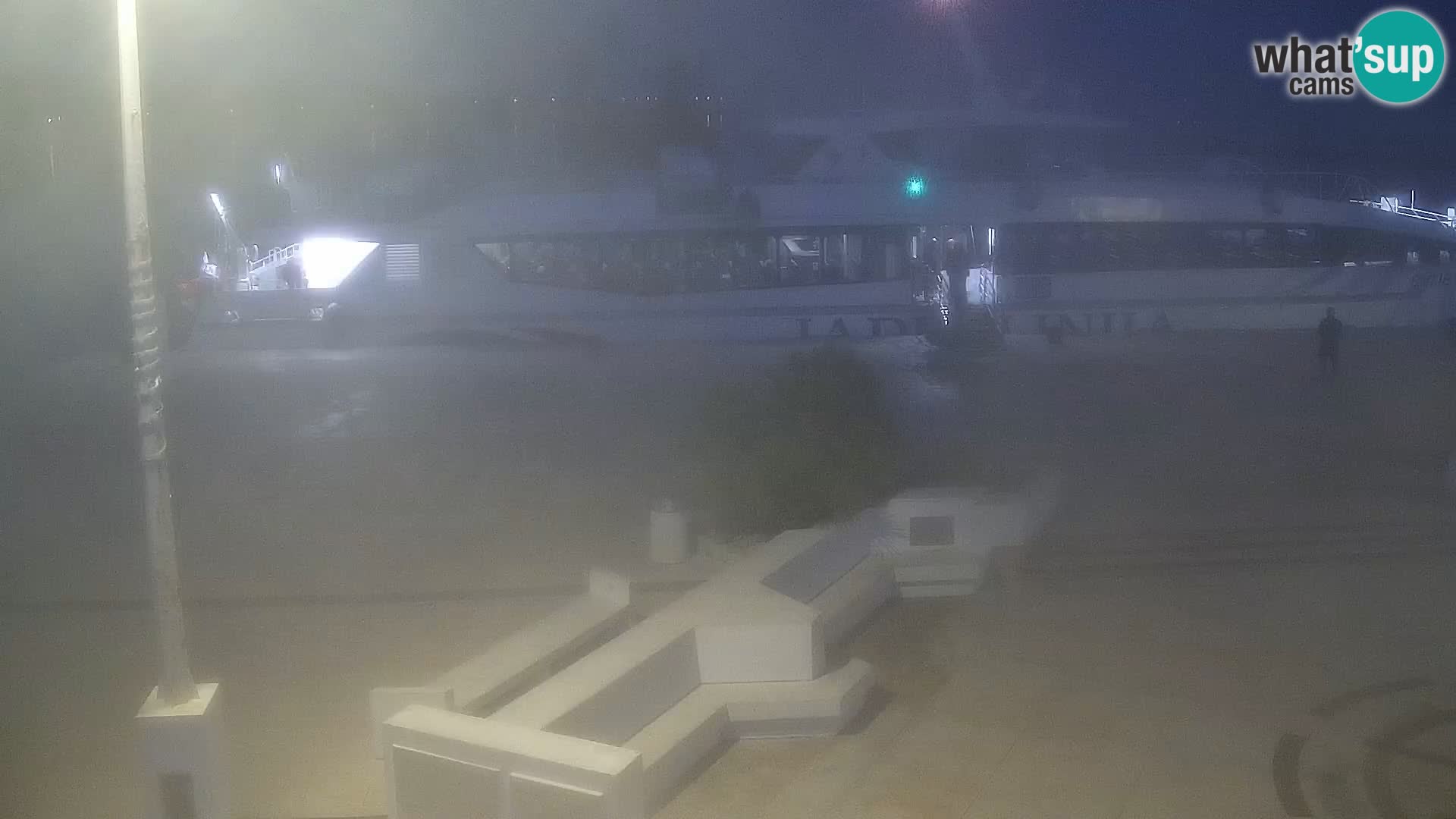 Webcam Novalja seaside promenade