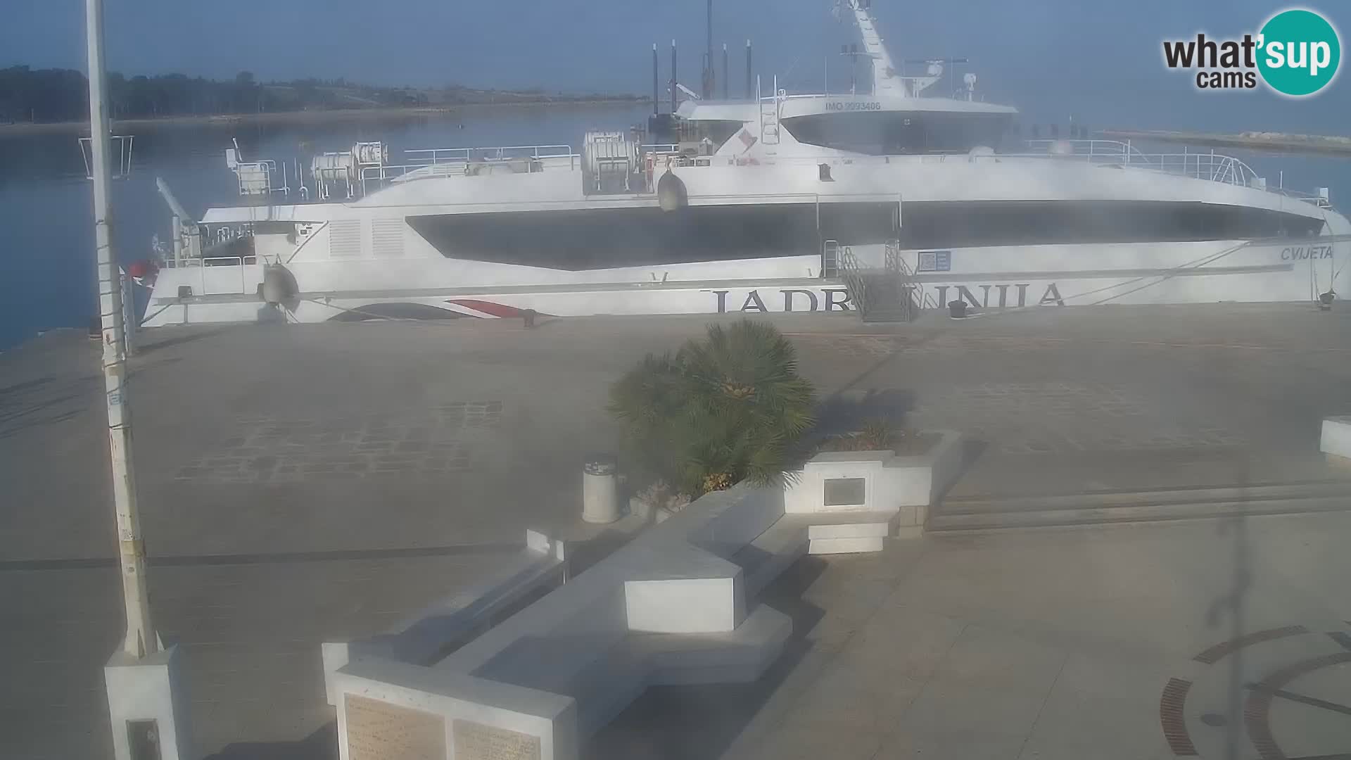 Webcam Novalja seaside promenade